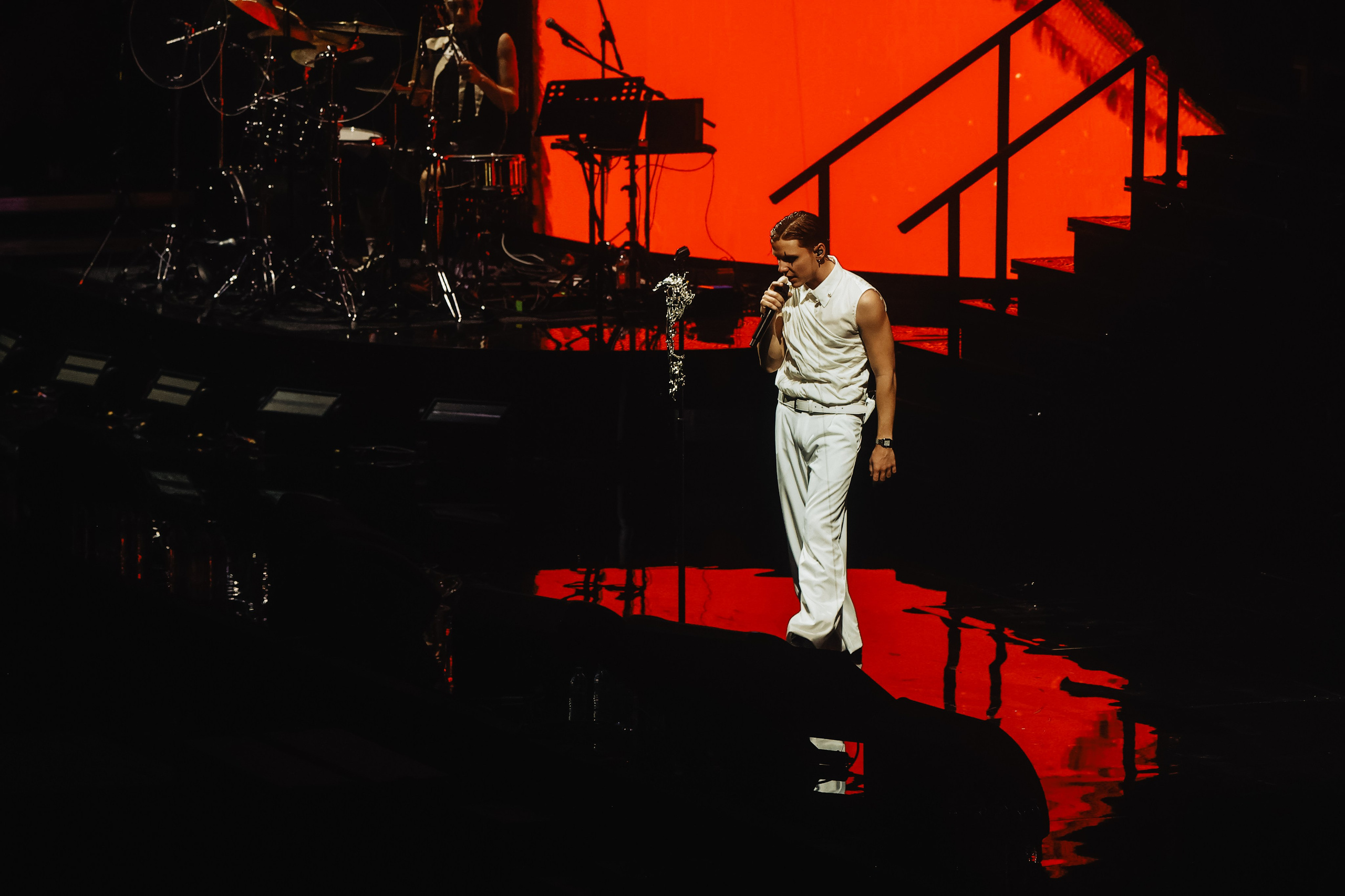 ВАНЯ ДМИТРИЕНКО