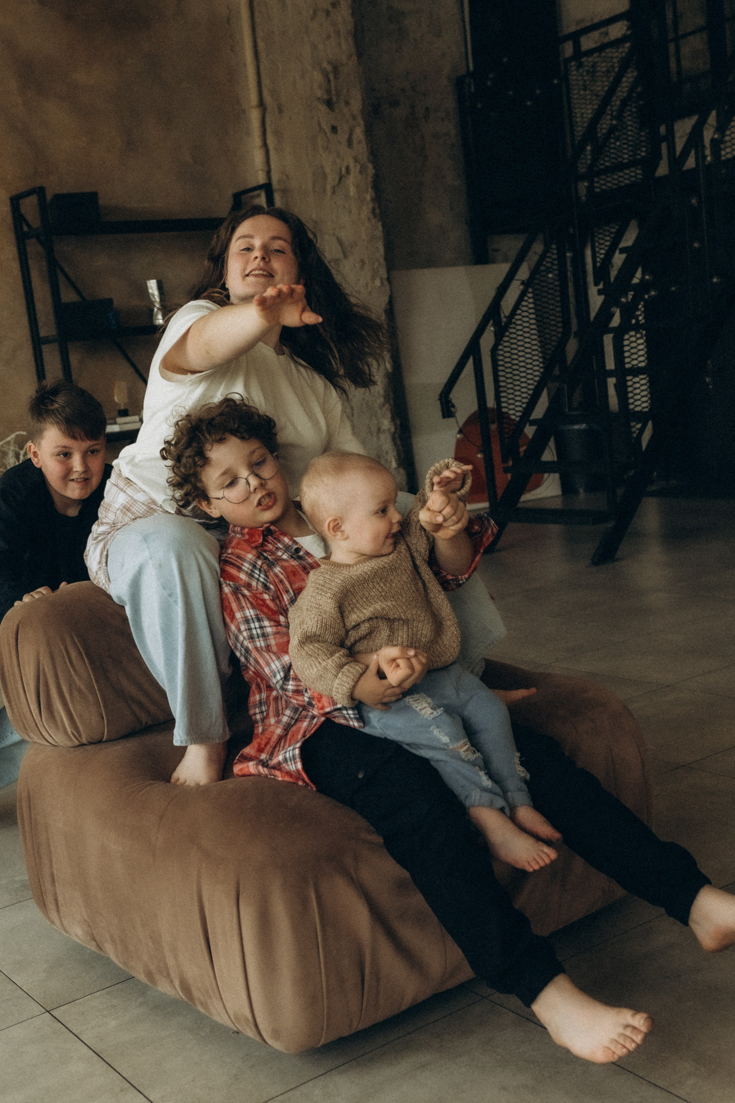 Ильнара и сыновья. Гаврилова Настя семейный фотограф lifestyle в Москве