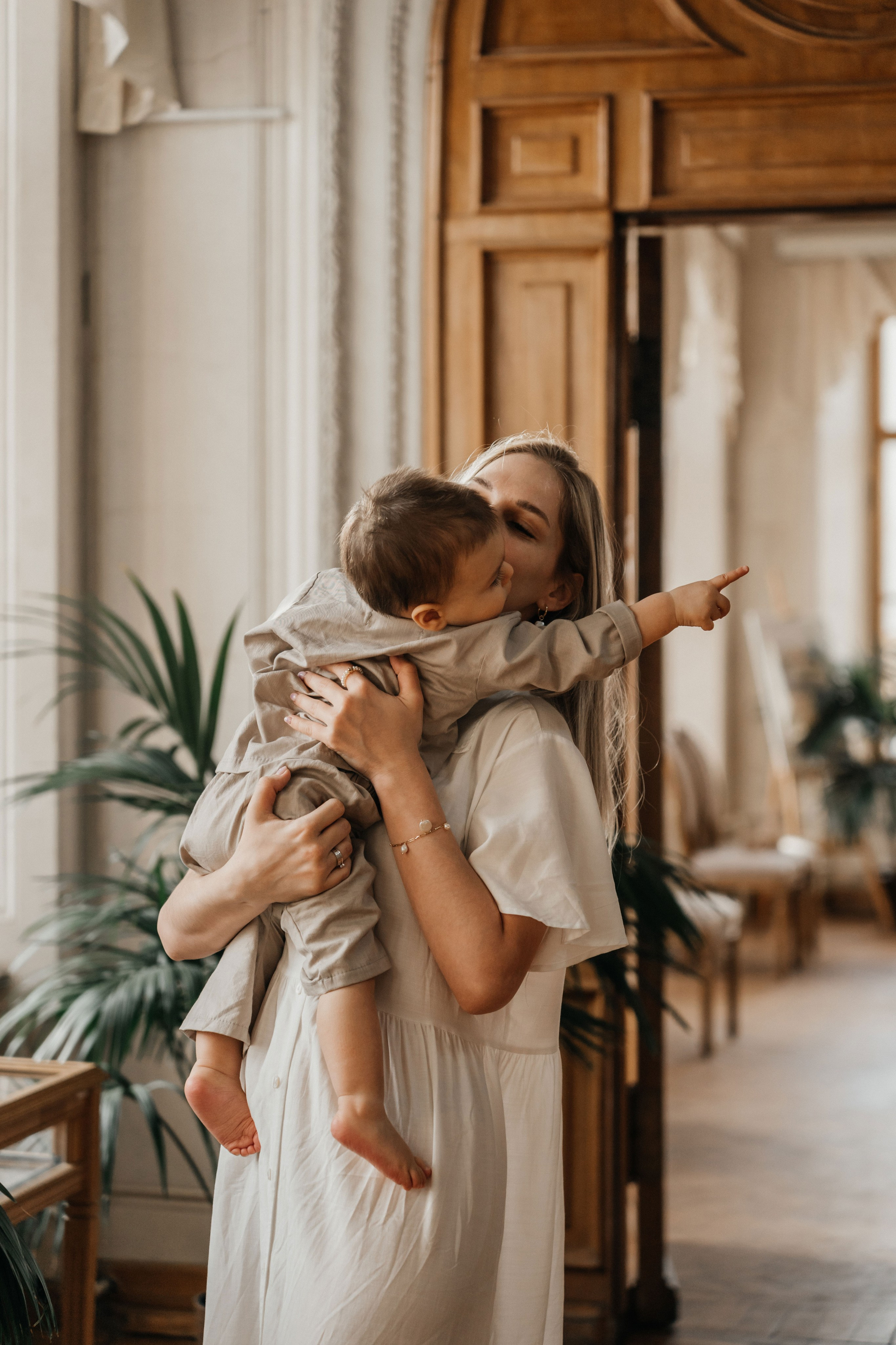 Маленькие ножки в читальне им. Пушкина. Ваш фотограф Вика Артемова