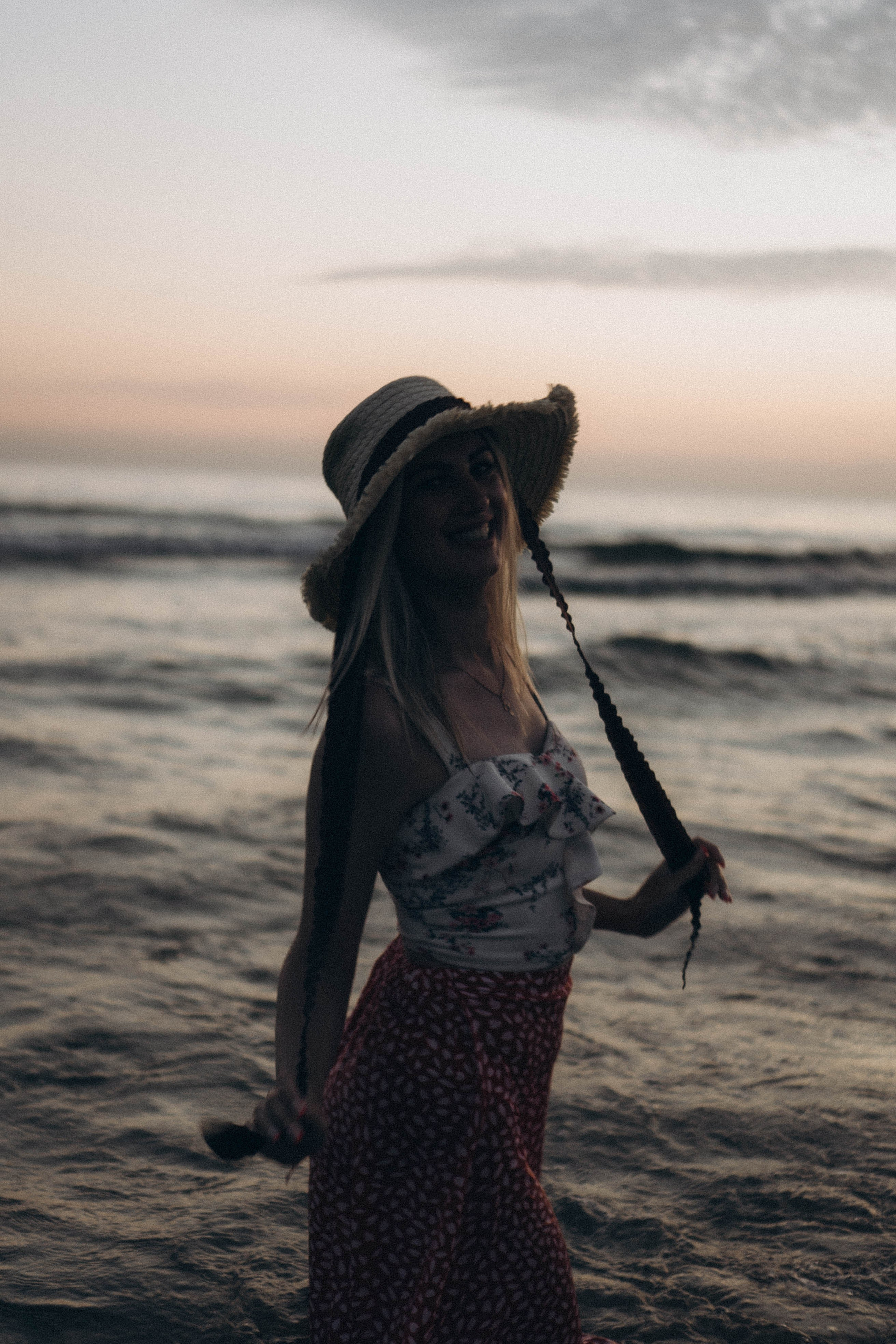 Июльский вечер на берегу черного моря. Профессиональный фотограф, Санкт-Петербург — Виктория Богомолова