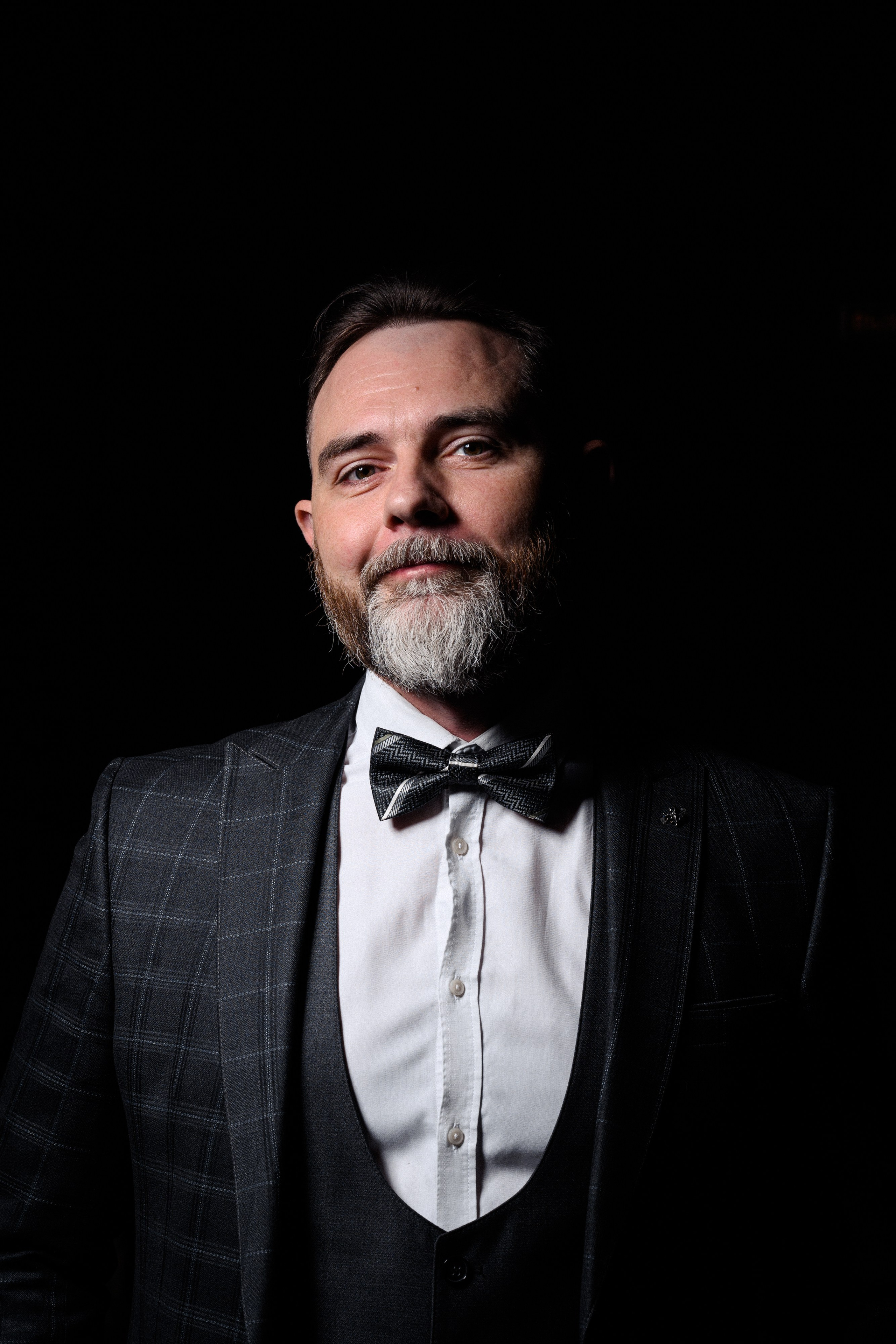 Джентльмен в студии. Фотограф в Ростове-на-Дону Оксана Филатьева