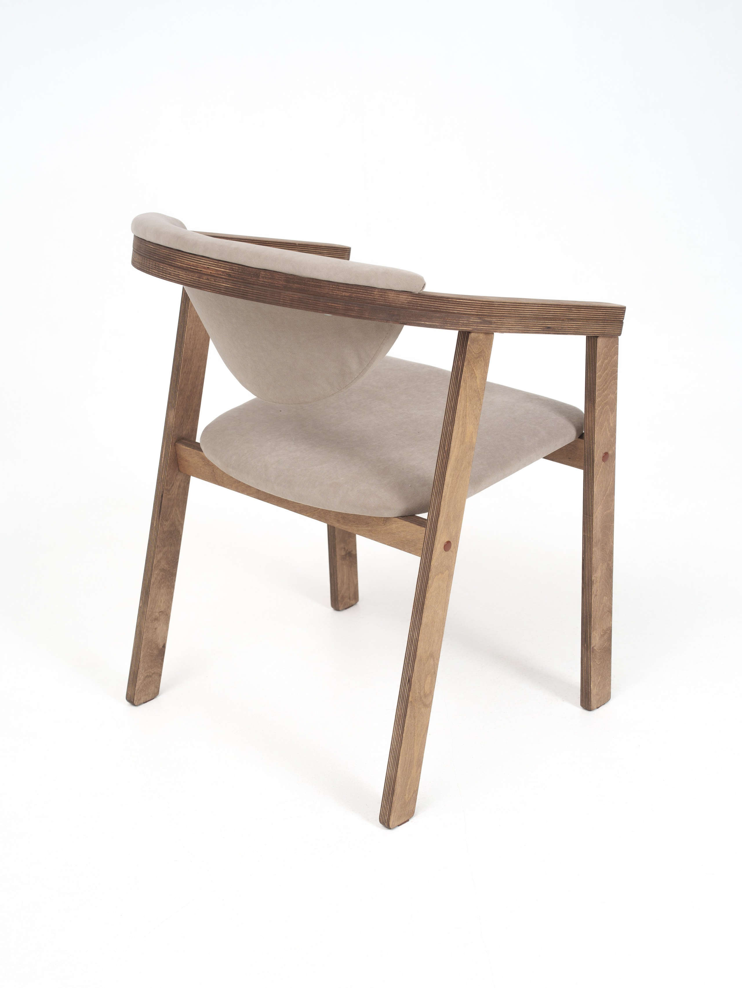 Столы и стулья для маркетплейсов. Иван Упоров — фотограф, рилсмейкер чебоксары