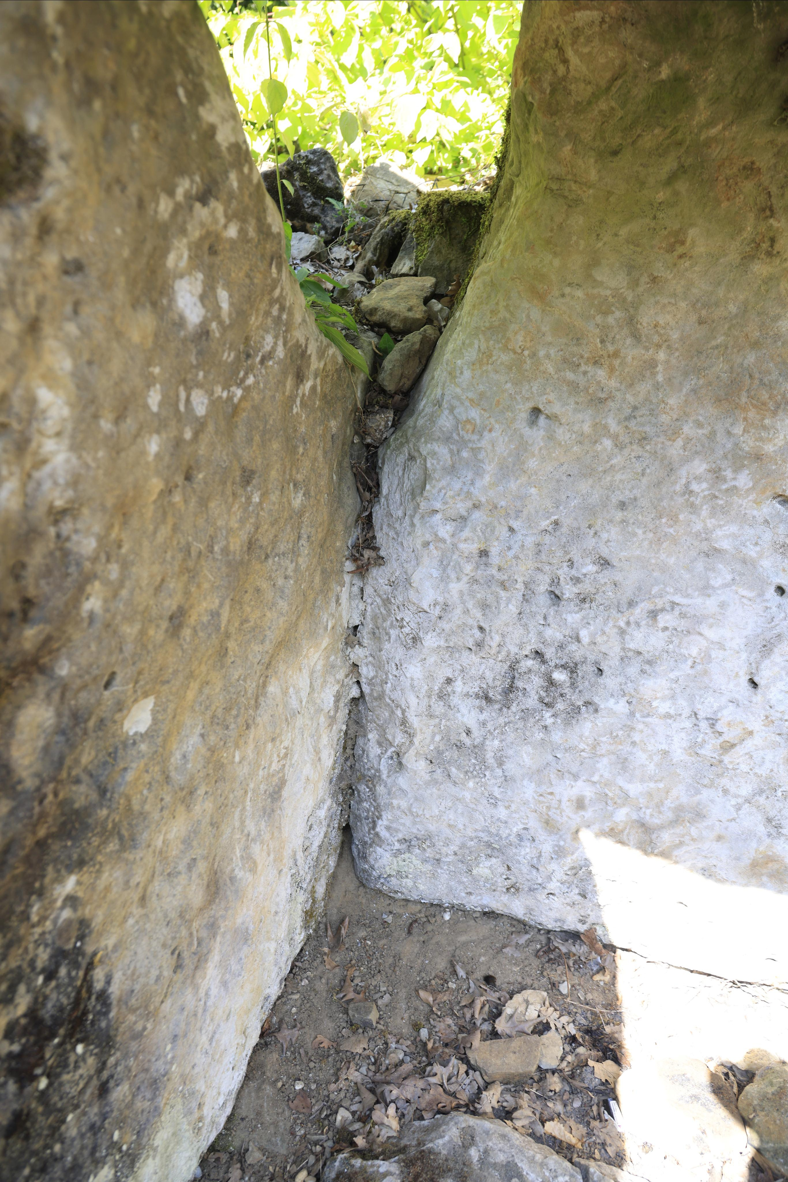 Дольмены около Абрау-Дюрсо 2023. Фотохудожник BID