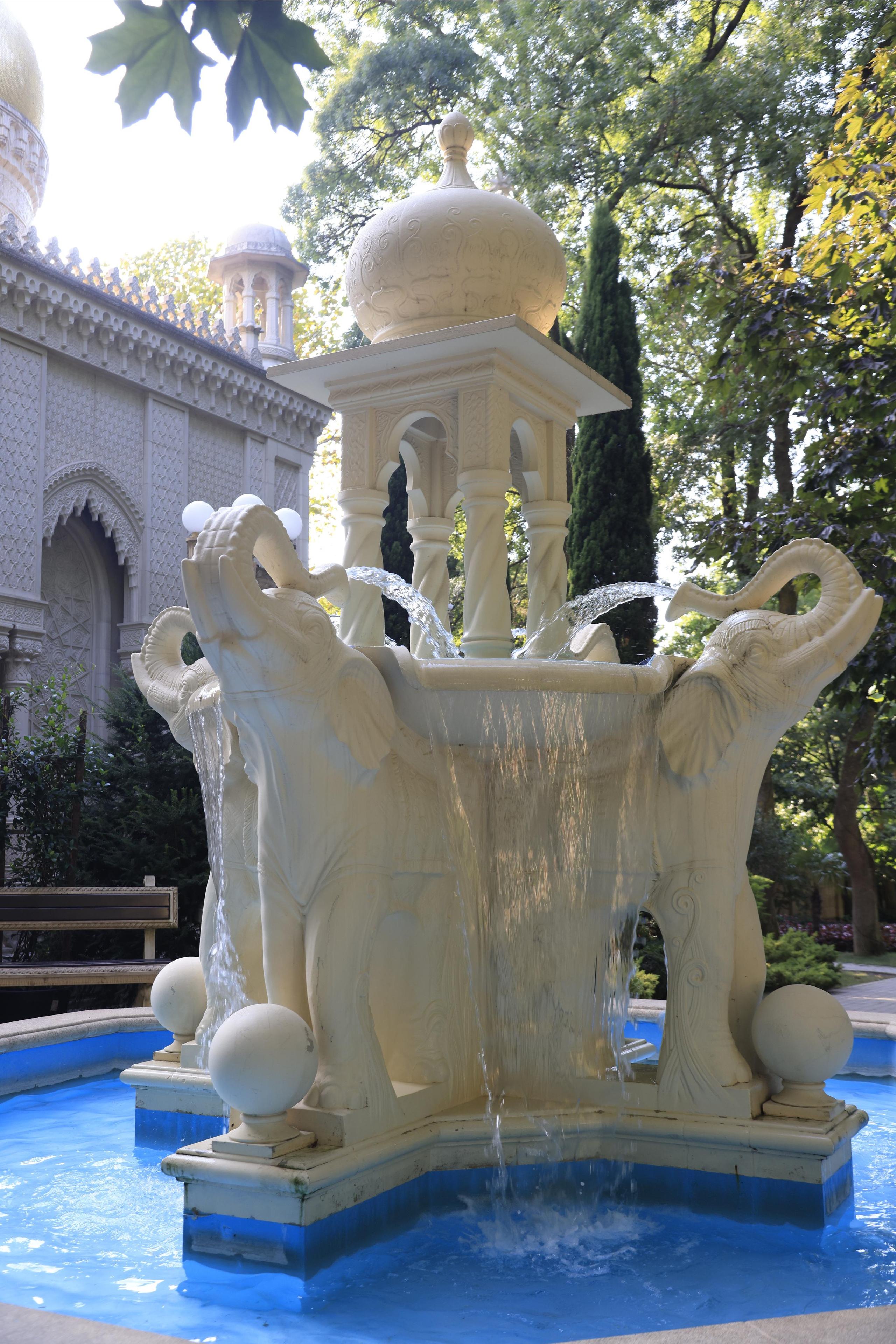 Старый парк. Кабардинка. 2023. Фотохудожник BID