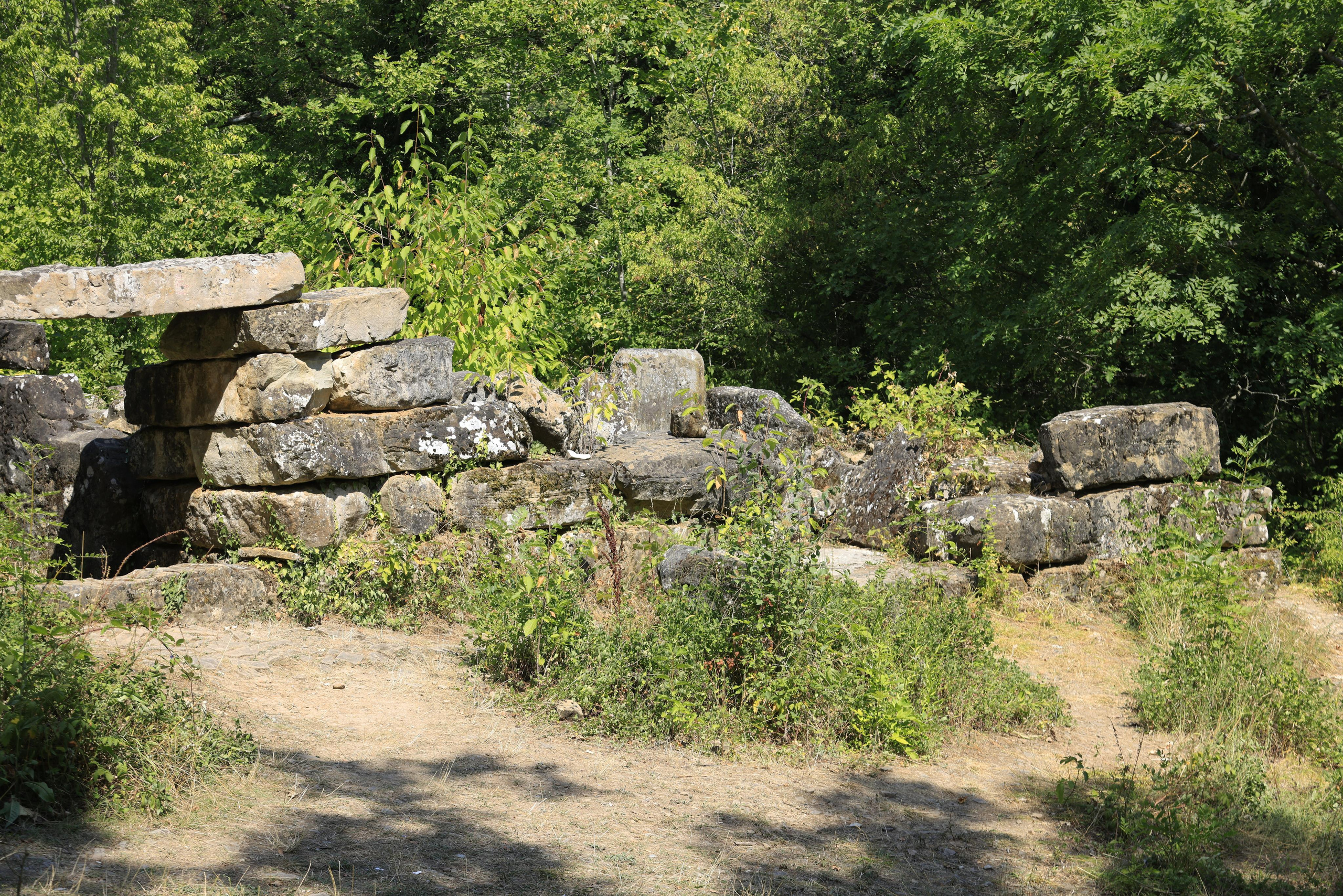 Дольмены около Абрау-Дюрсо 2023. Фотохудожник BID