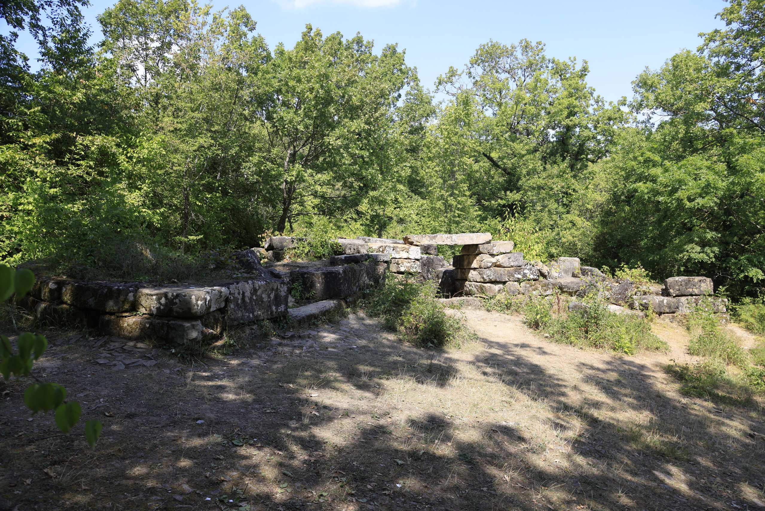 Дольмены около Абрау-Дюрсо 2023. Фотохудожник BID