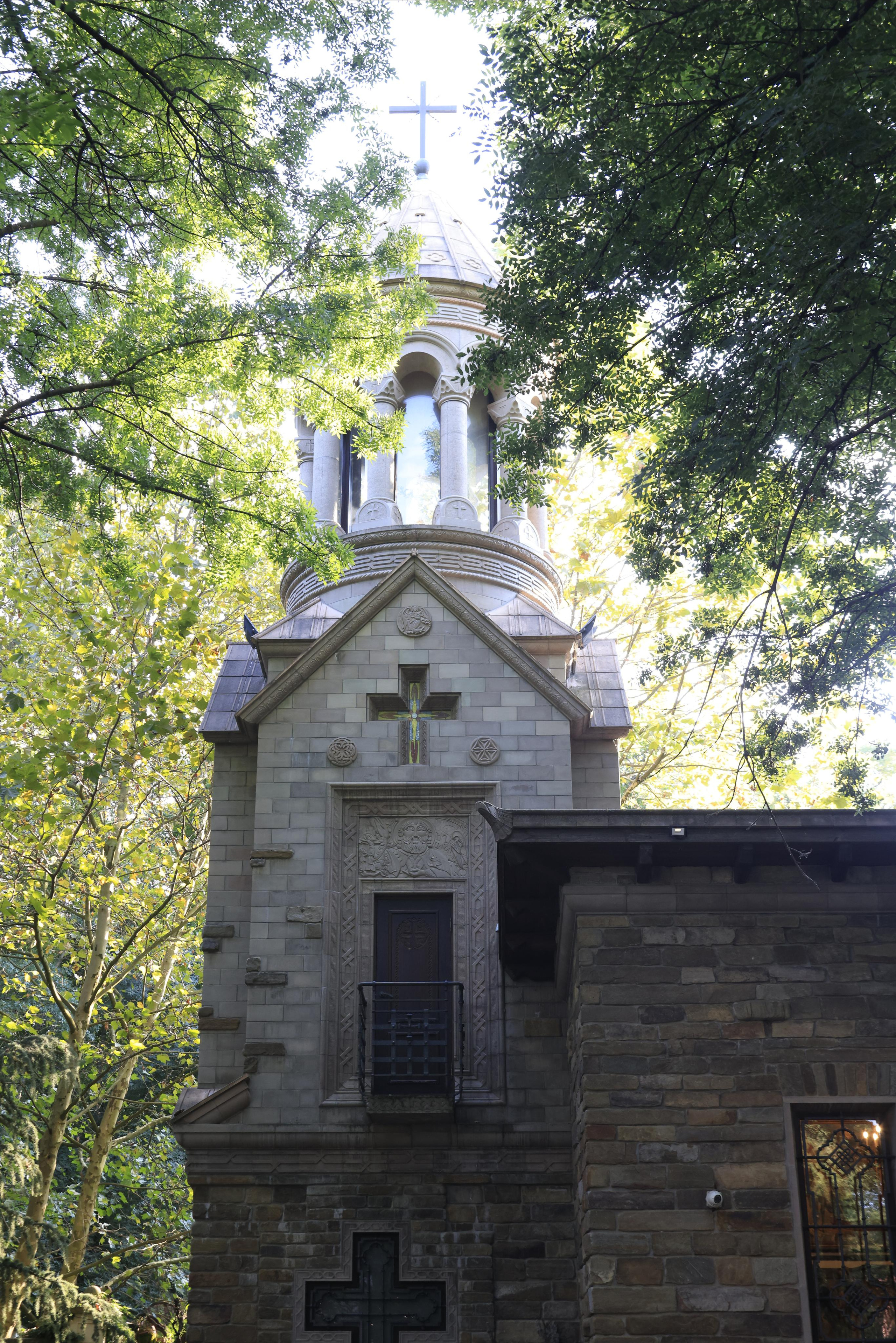 Старый парк. Кабардинка. 2023. Фотохудожник BID