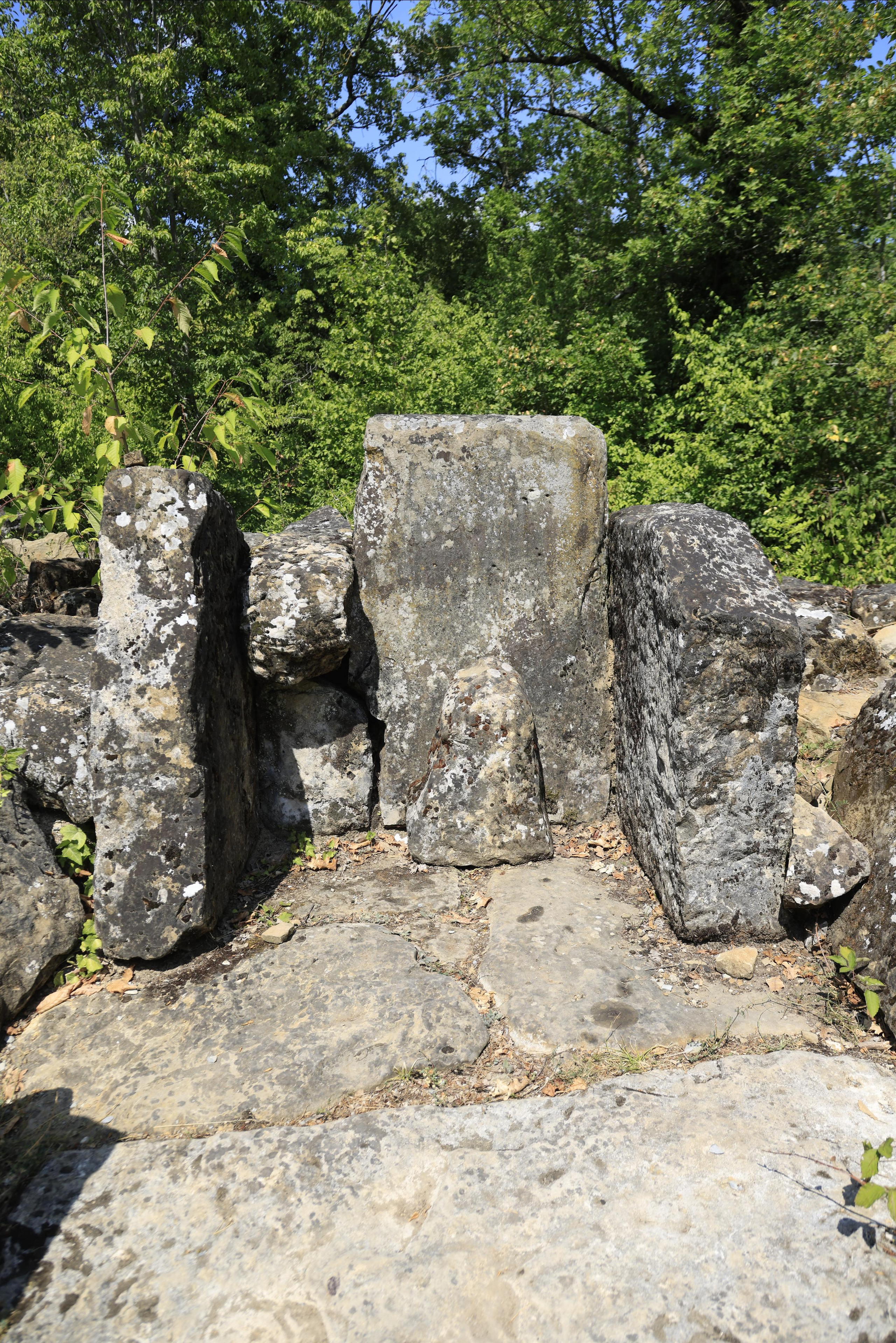 Дольмены около Абрау-Дюрсо 2023. Фотохудожник BID