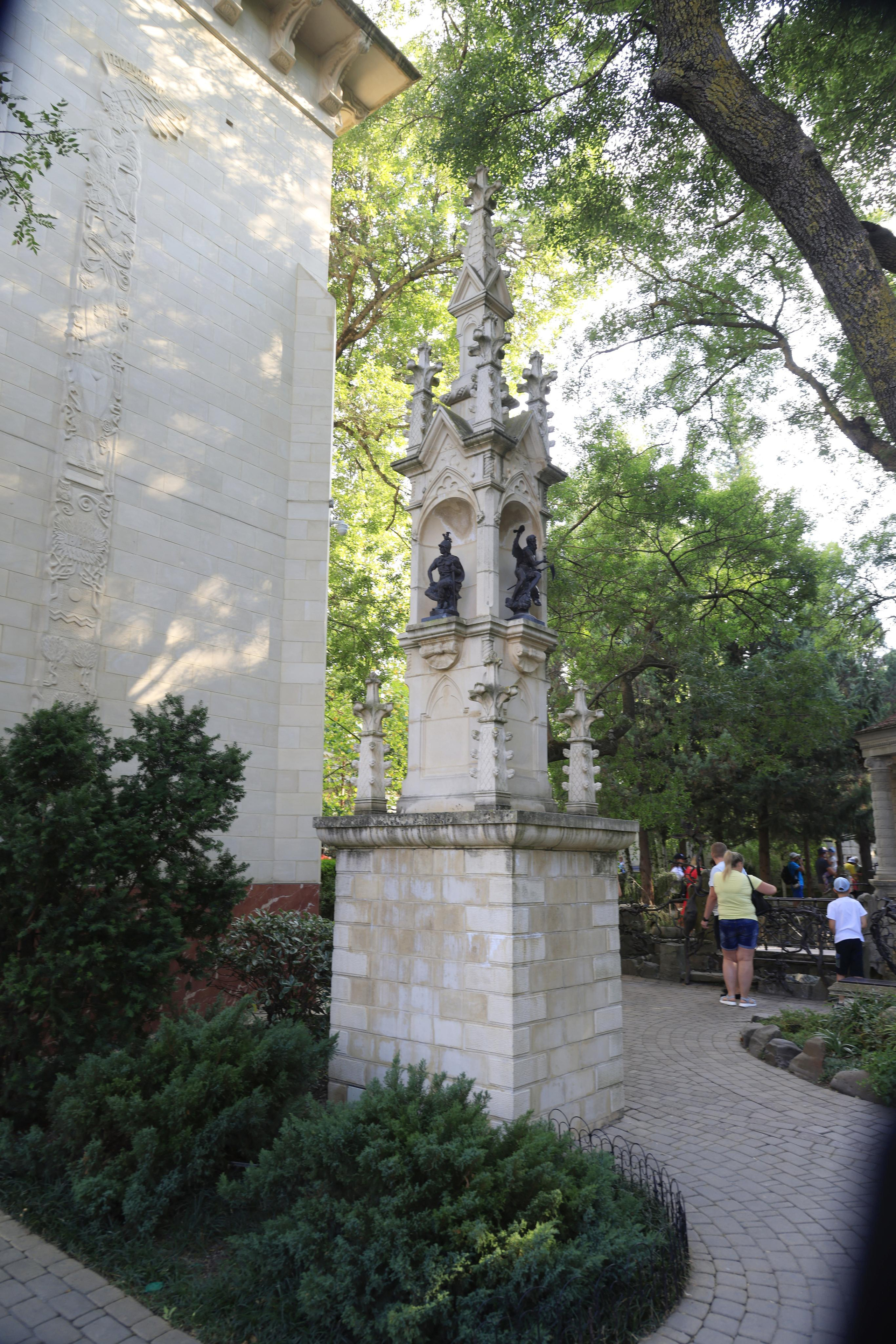 Старый парк. Кабардинка. 2023. Фотохудожник BID