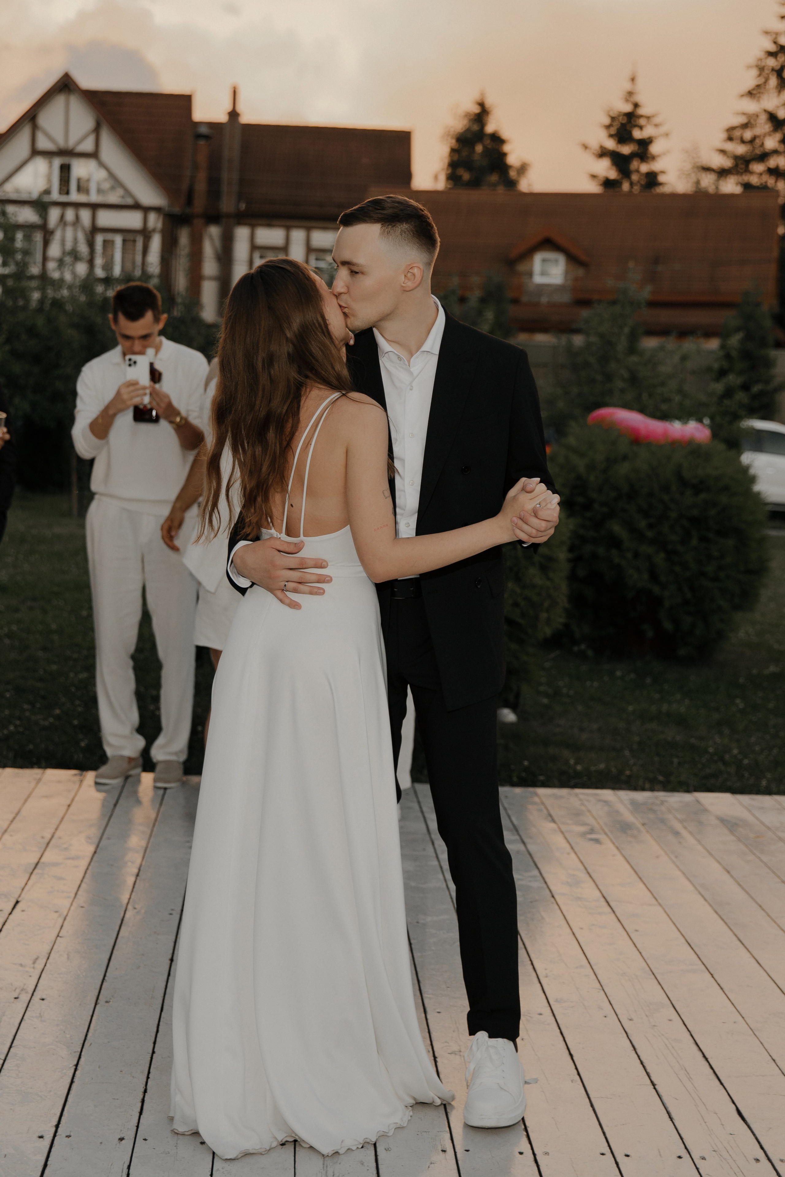 23.07.2024. RETOUCH-HOUSE