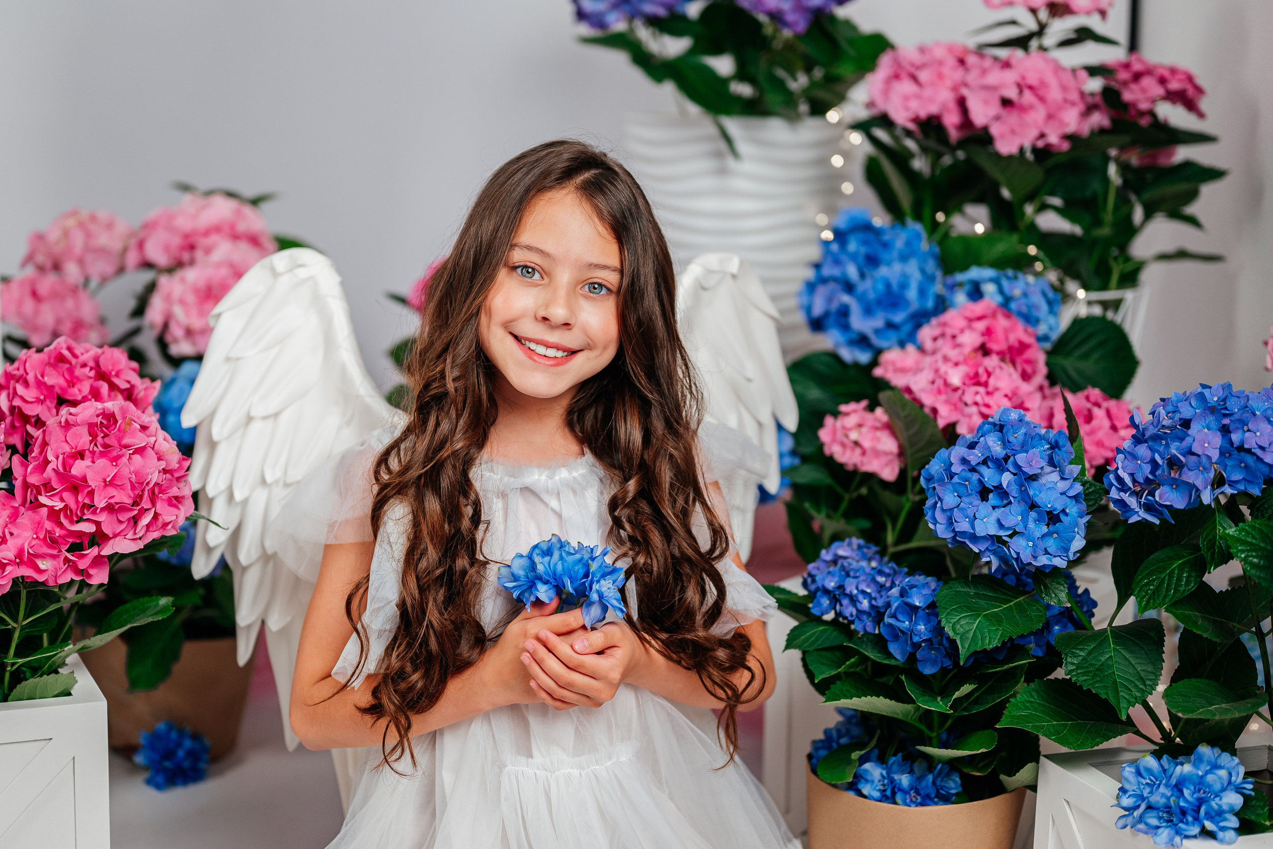 Вероника и гортензии. Семейный фотограф в Краснодаре