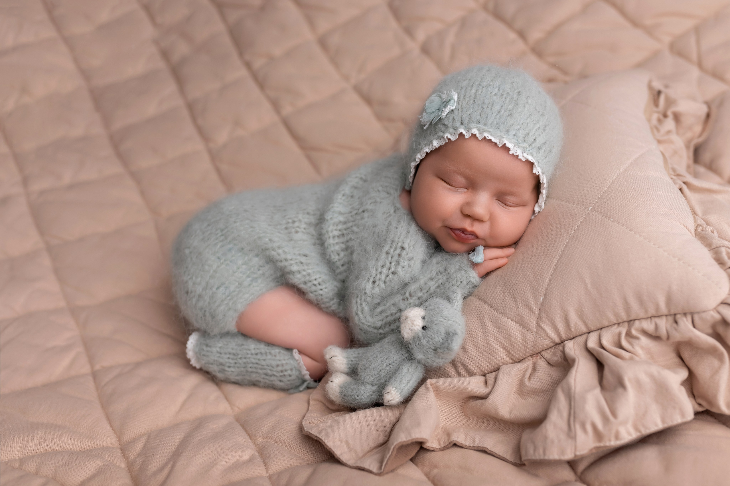 Новорождённые девочки. Детский фотограф новорождённых в Минске Боровик Екатерина