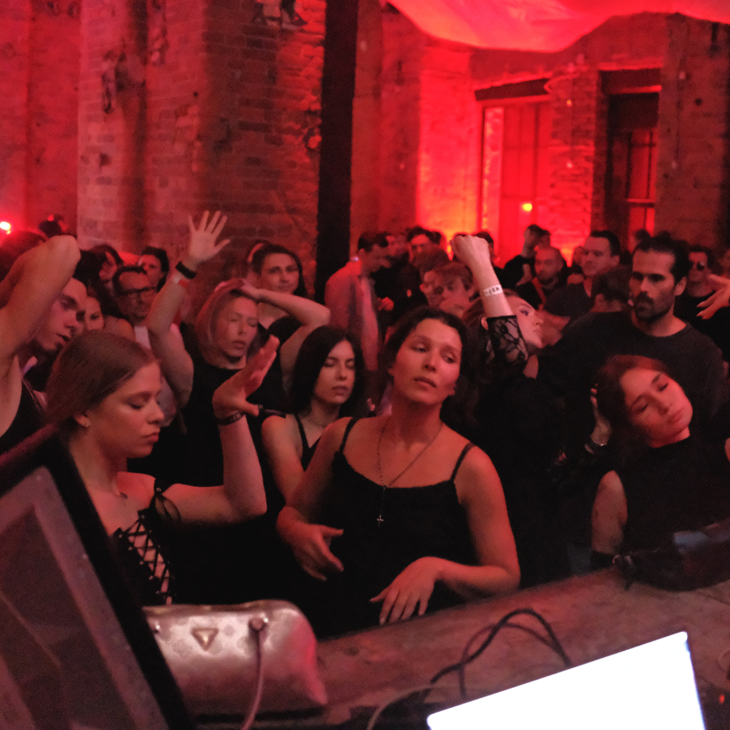 Мир2/16.08.2025. Репортажный фотограф в Санкт-Петербурге Даниил Могута