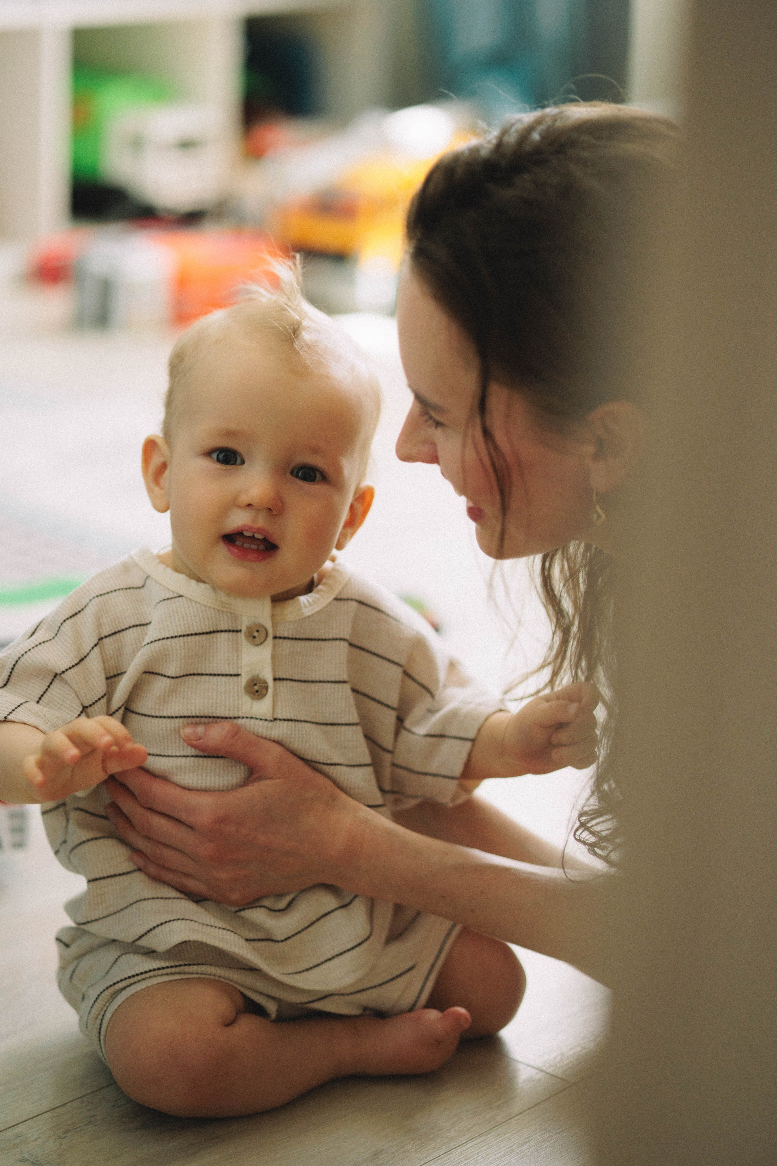 С мамой уютно. Фотография о важном