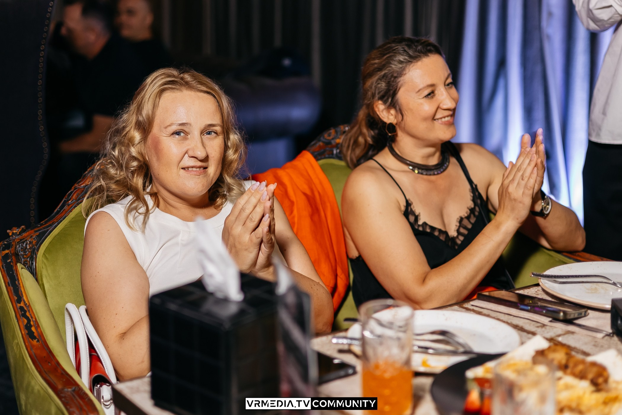 Караоке-бар «Volna»: Золотые 2000-е