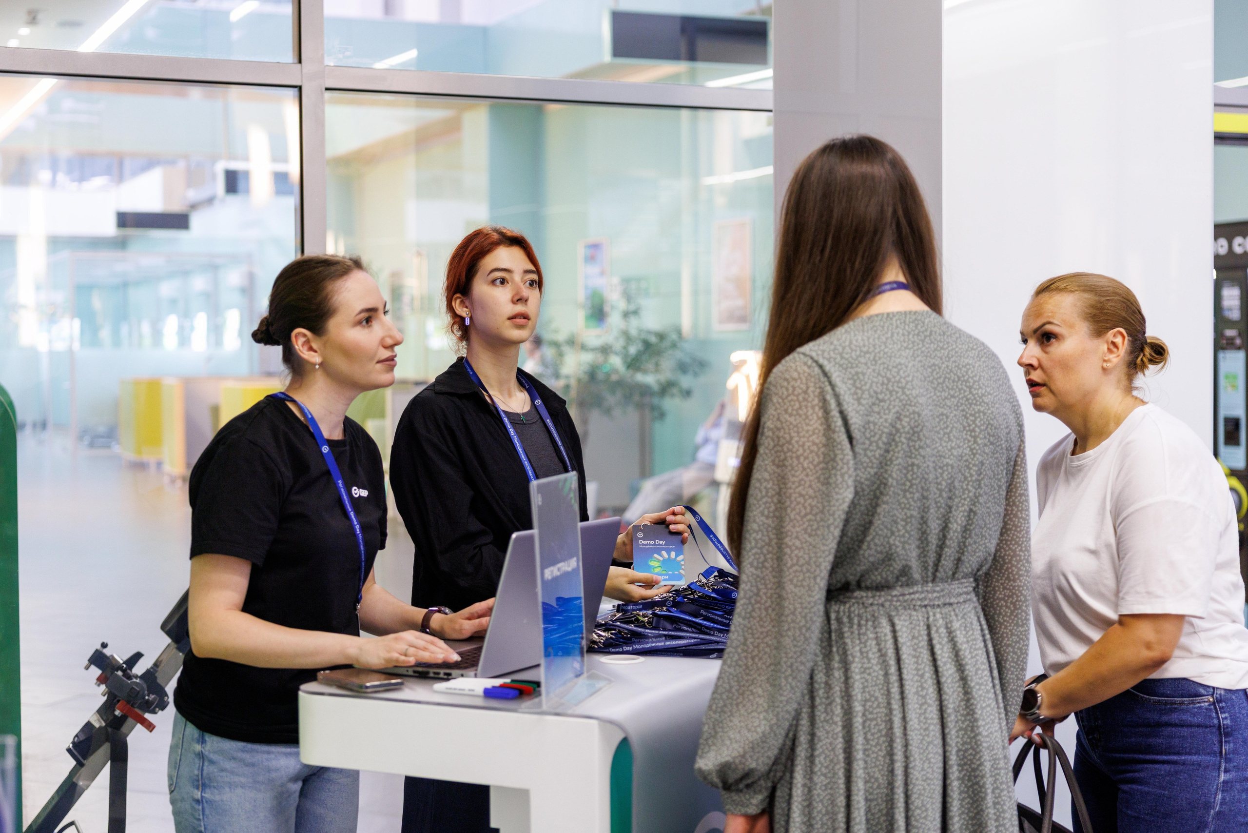 Demo Day Сбер. Профессиональный репортажный фотограф
