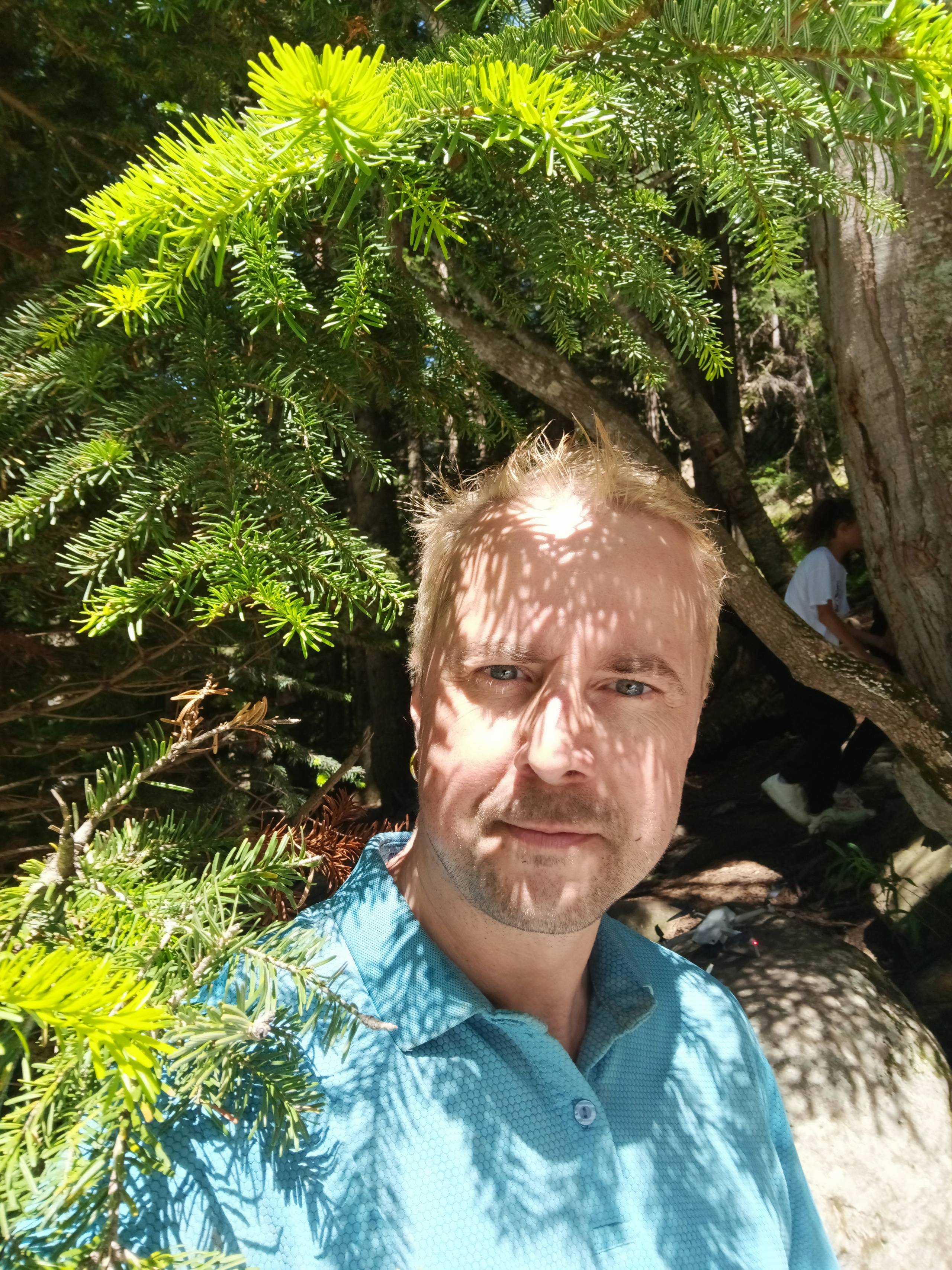 Эльбрус 2023 Маша Саша Дима. Заставка