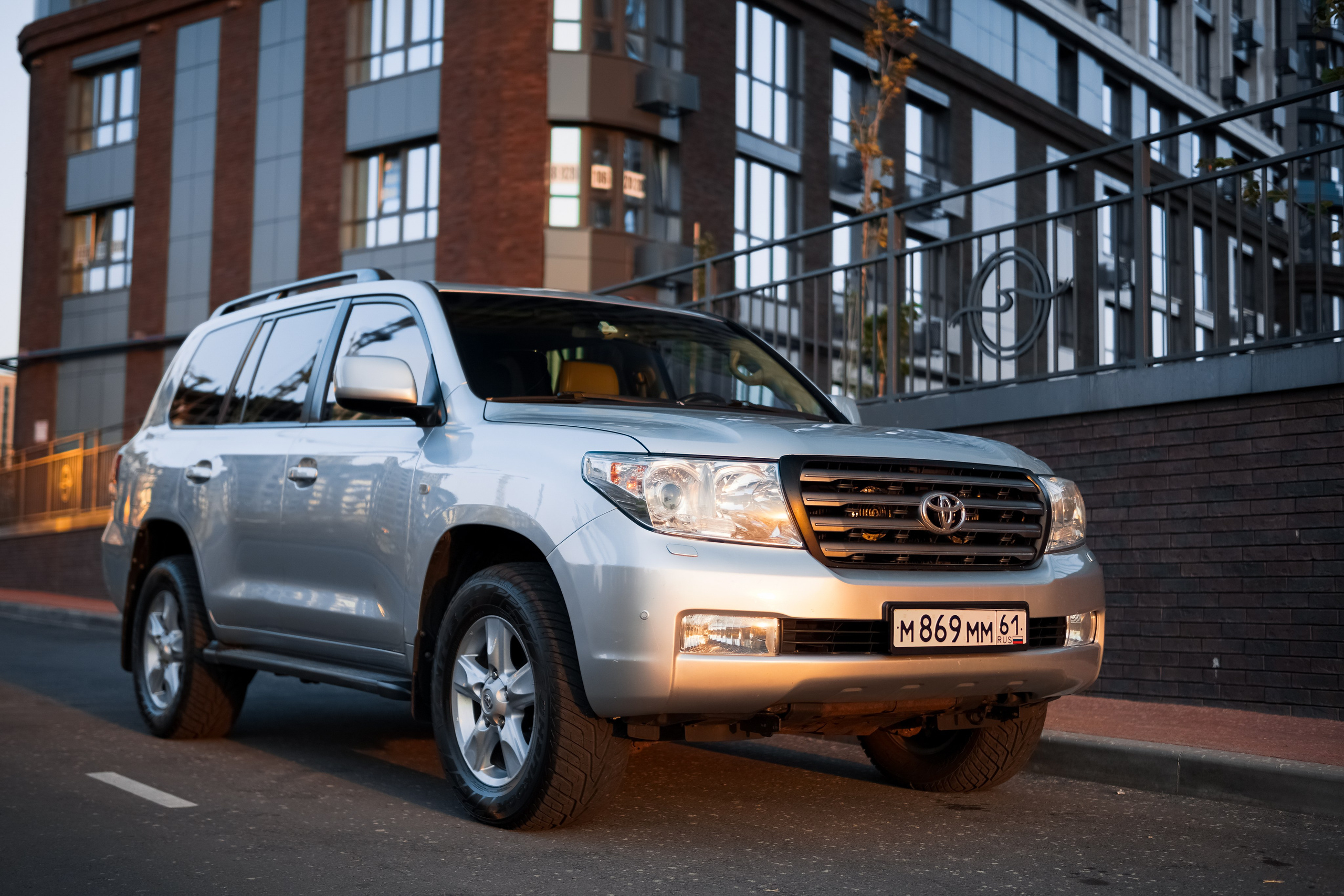 Toyota Land Cruiser 200. AutoAlexArt