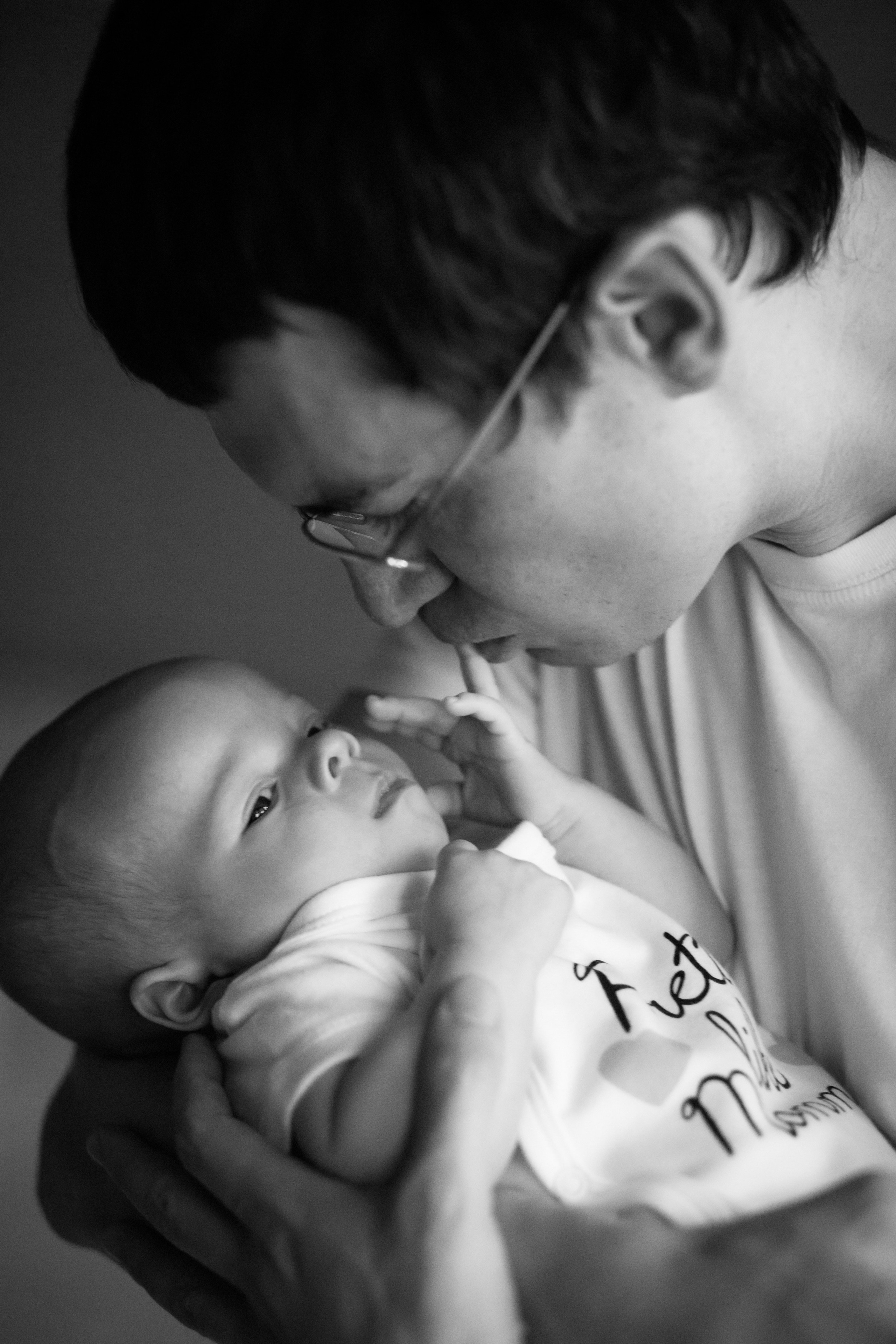 Черно-белая съемка новорожденной. Фотографы в Москве Светлана Устинова и Сергей Грачев