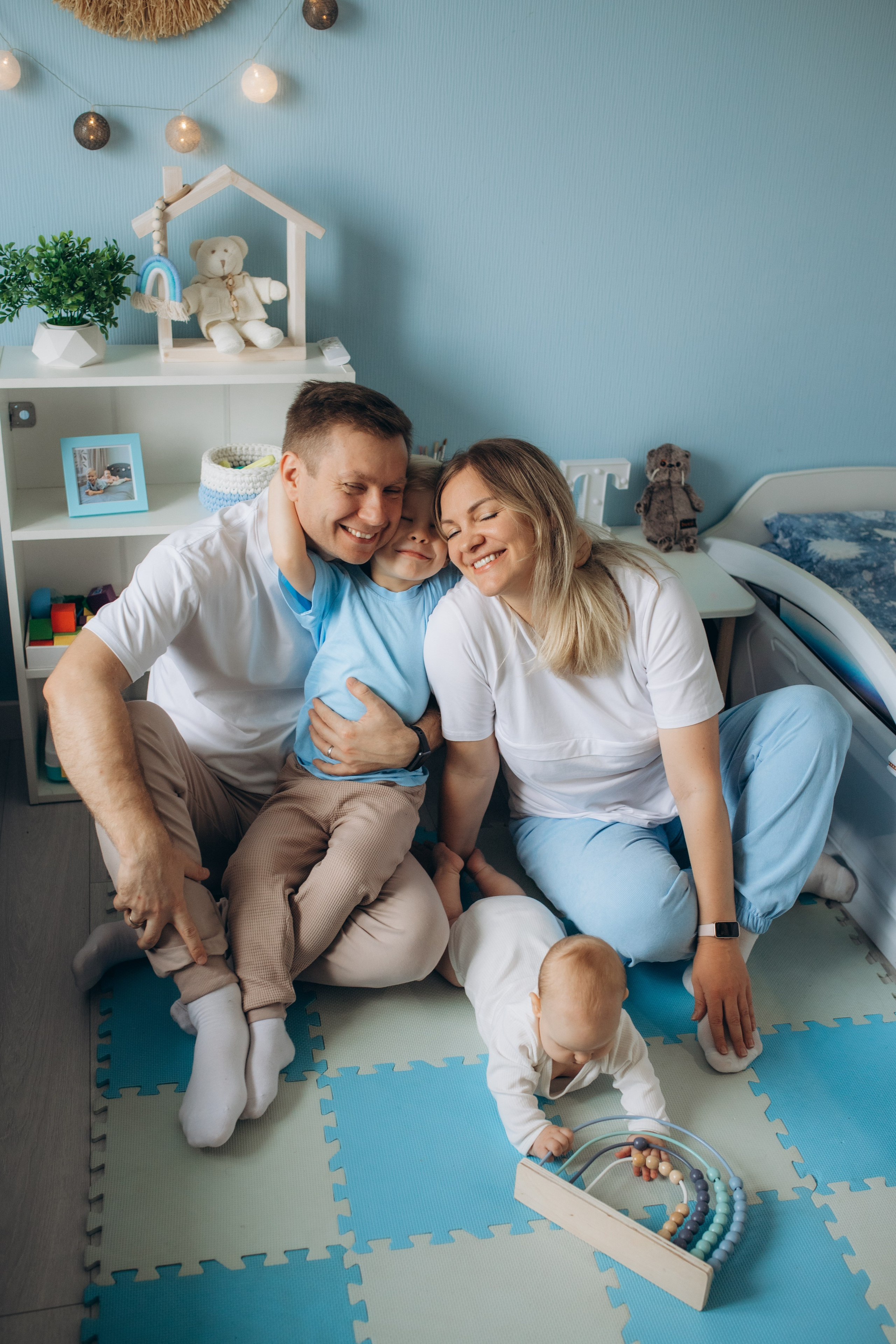 Катя, Денис и малыши. Семейный и домашний фотограф в Москве и МО Королева Валерия