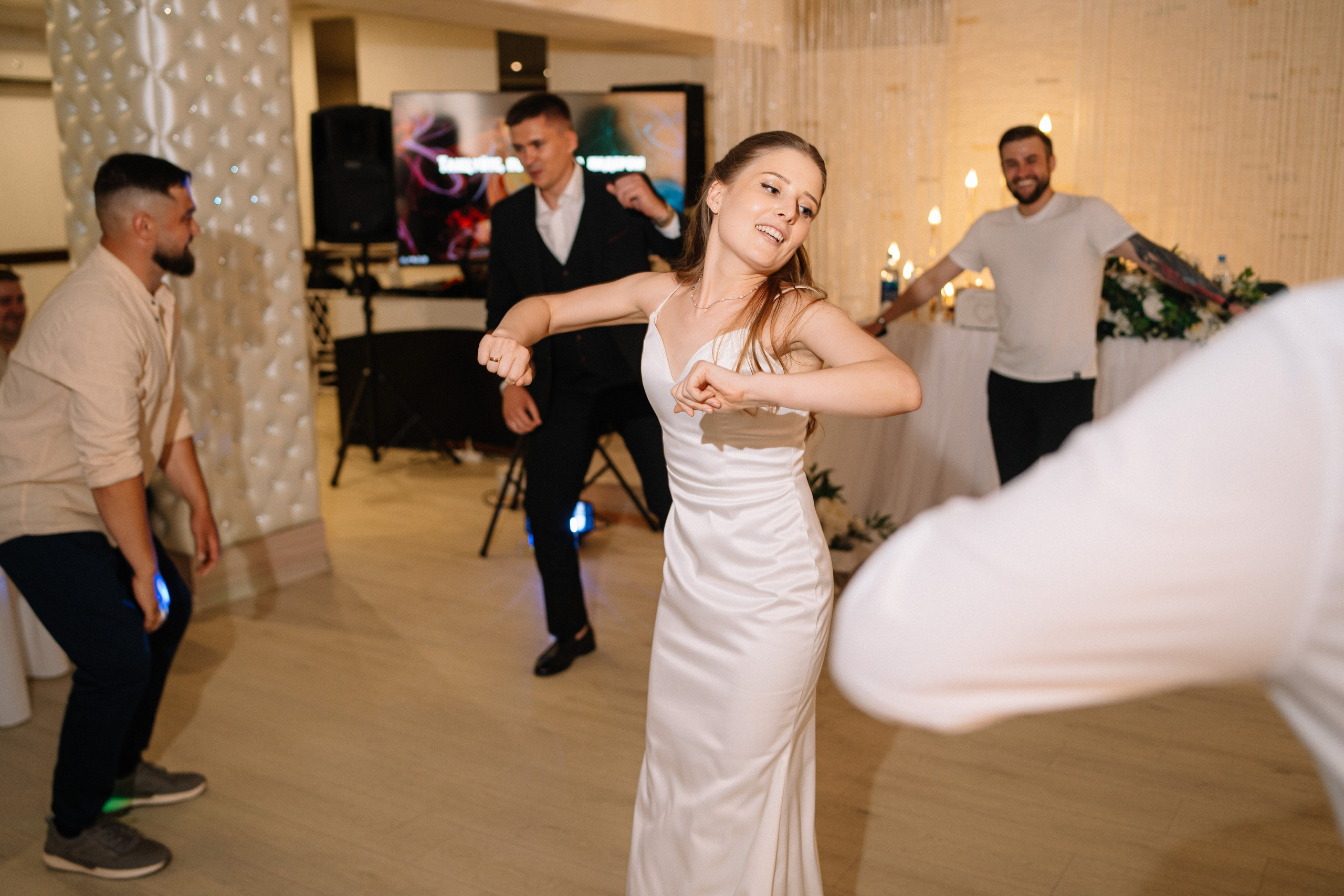 Анастасия и Роман — банкет Времена года. Репортажный (Event) фотограф в Барнауле | Даниил Маркин | Качество и вайб