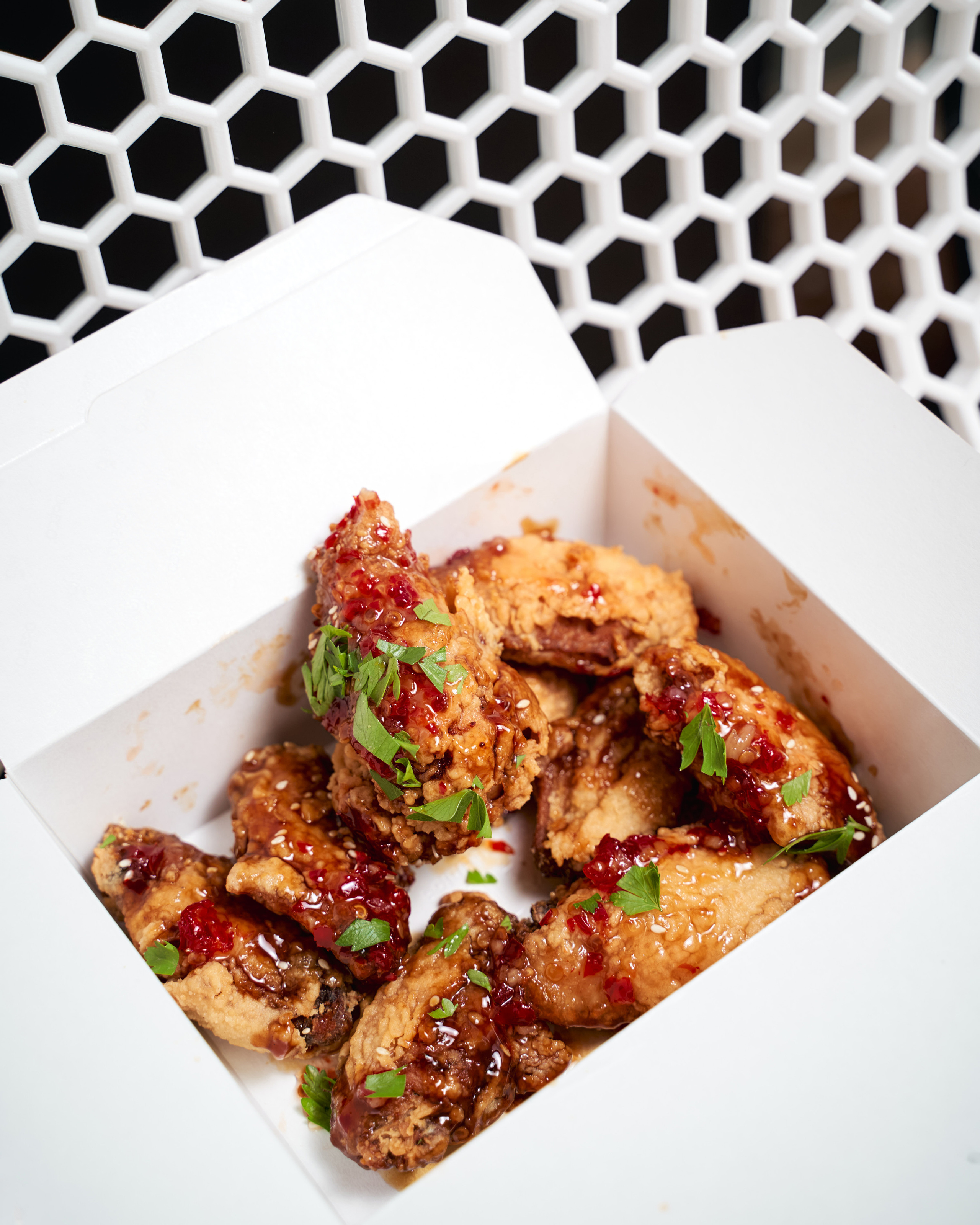 Goldie Chicken — куриные крылышки. Фотограф в Уральске Александр Хохлачёв | HOHLACHEV.COM