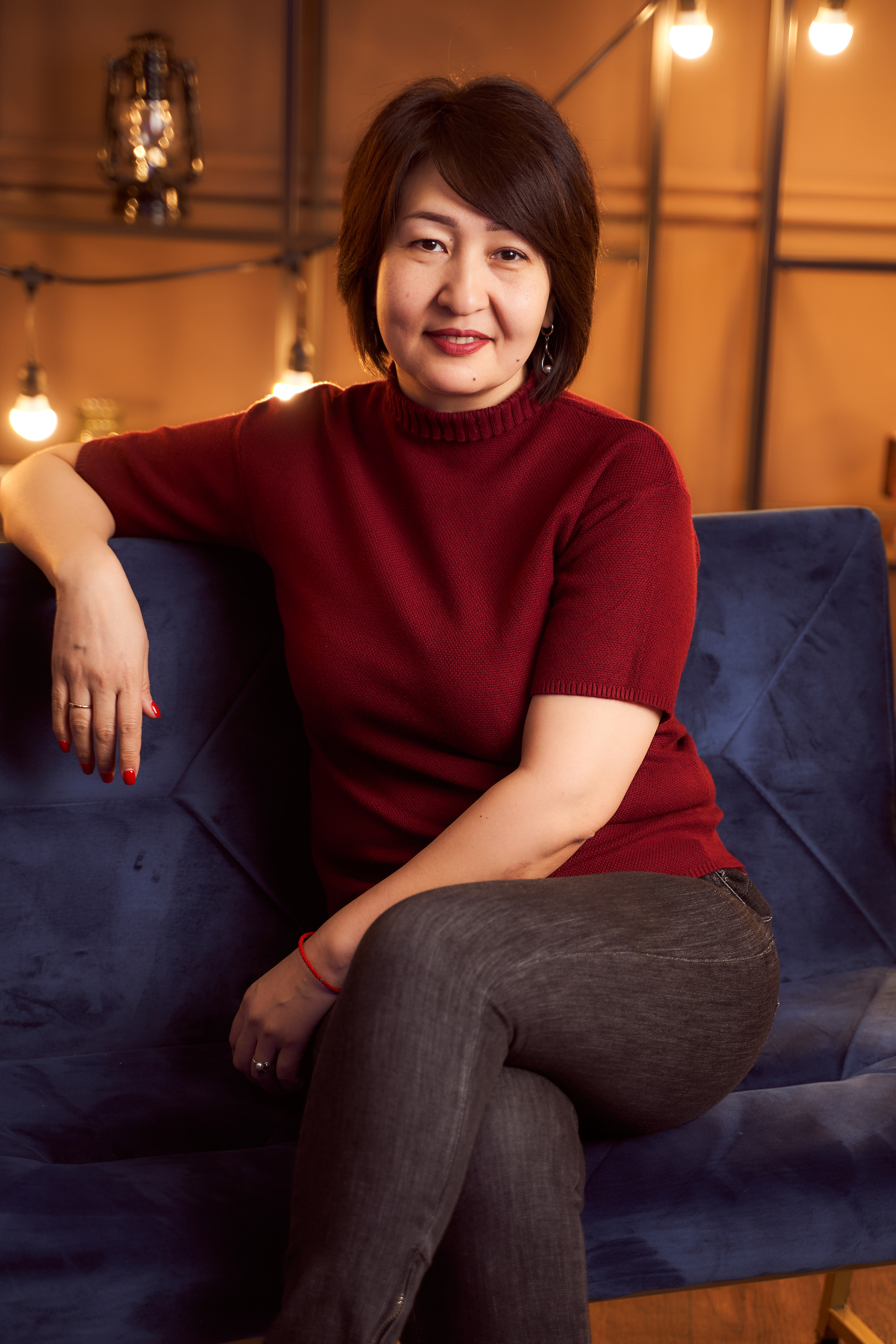 Нурслу и её семья. Фотограф в Уральске Александр Хохлачёв | HOHLACHEV.COM