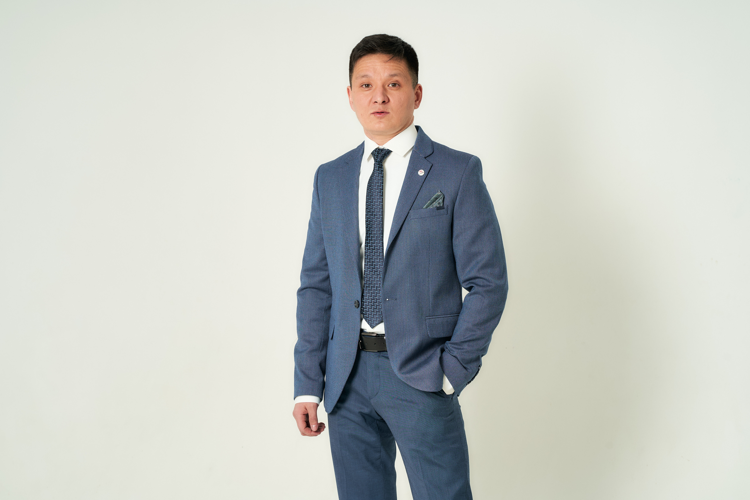 Дамир в студии. Фотограф в Уральске Александр Хохлачёв | HOHLACHEV.COM