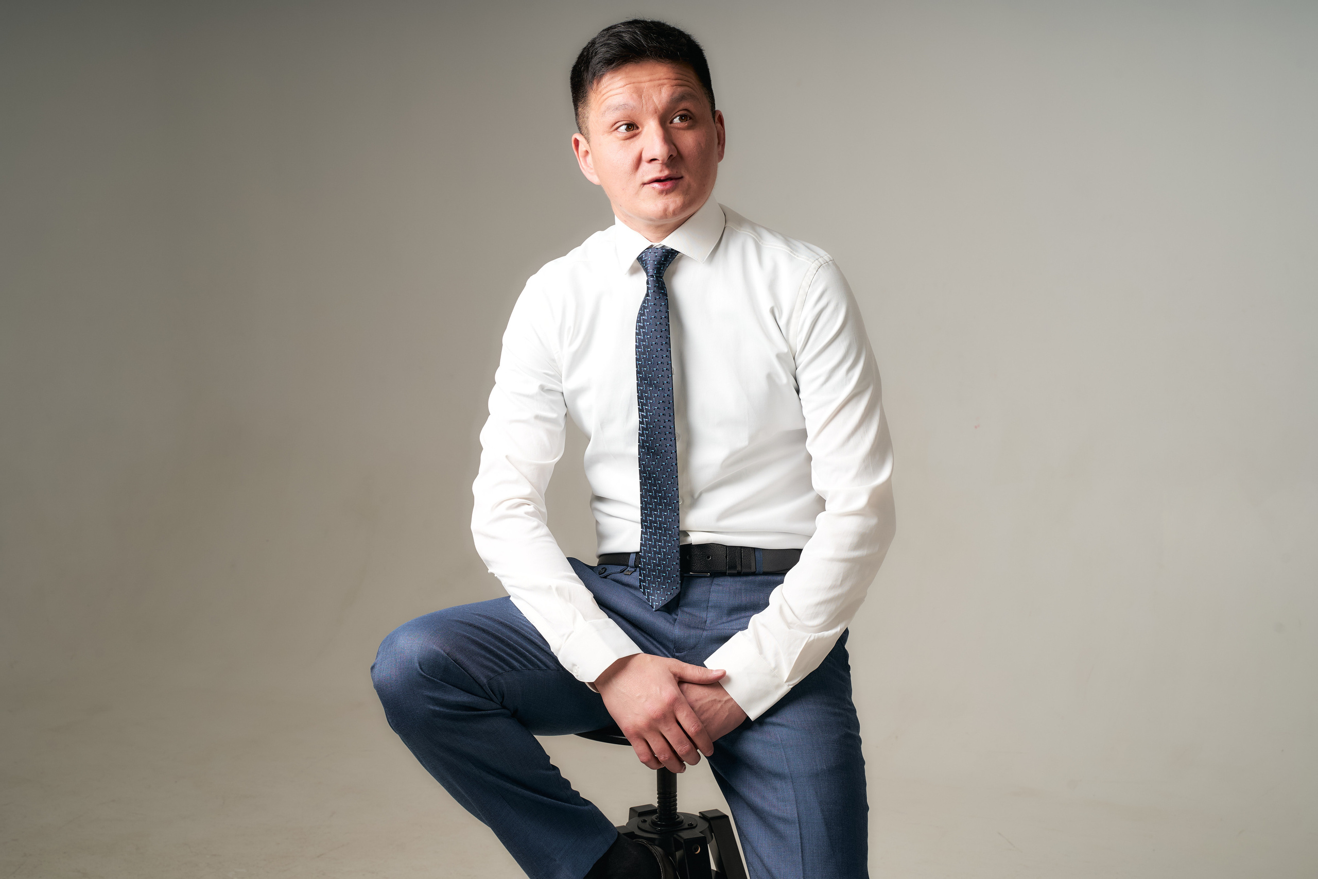 Дамир в студии. Фотограф в Уральске Александр Хохлачёв | HOHLACHEV.COM