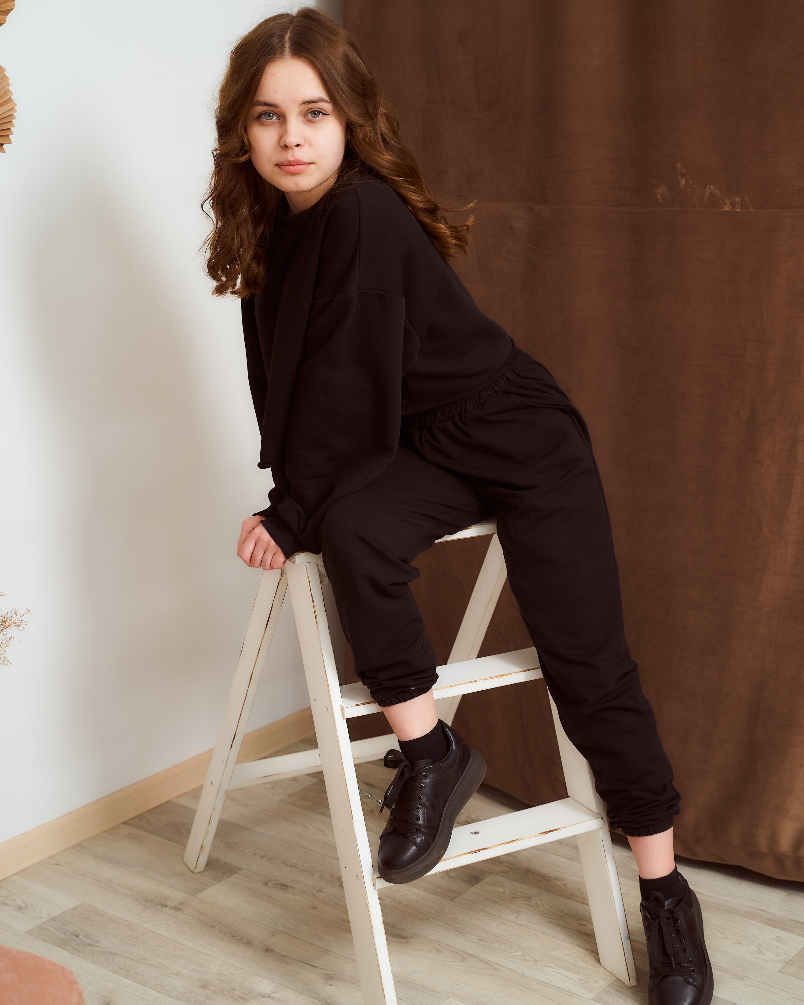 Александра в студии. Фотограф в Уральске Александр Хохлачёв | HOHLACHEV.COM