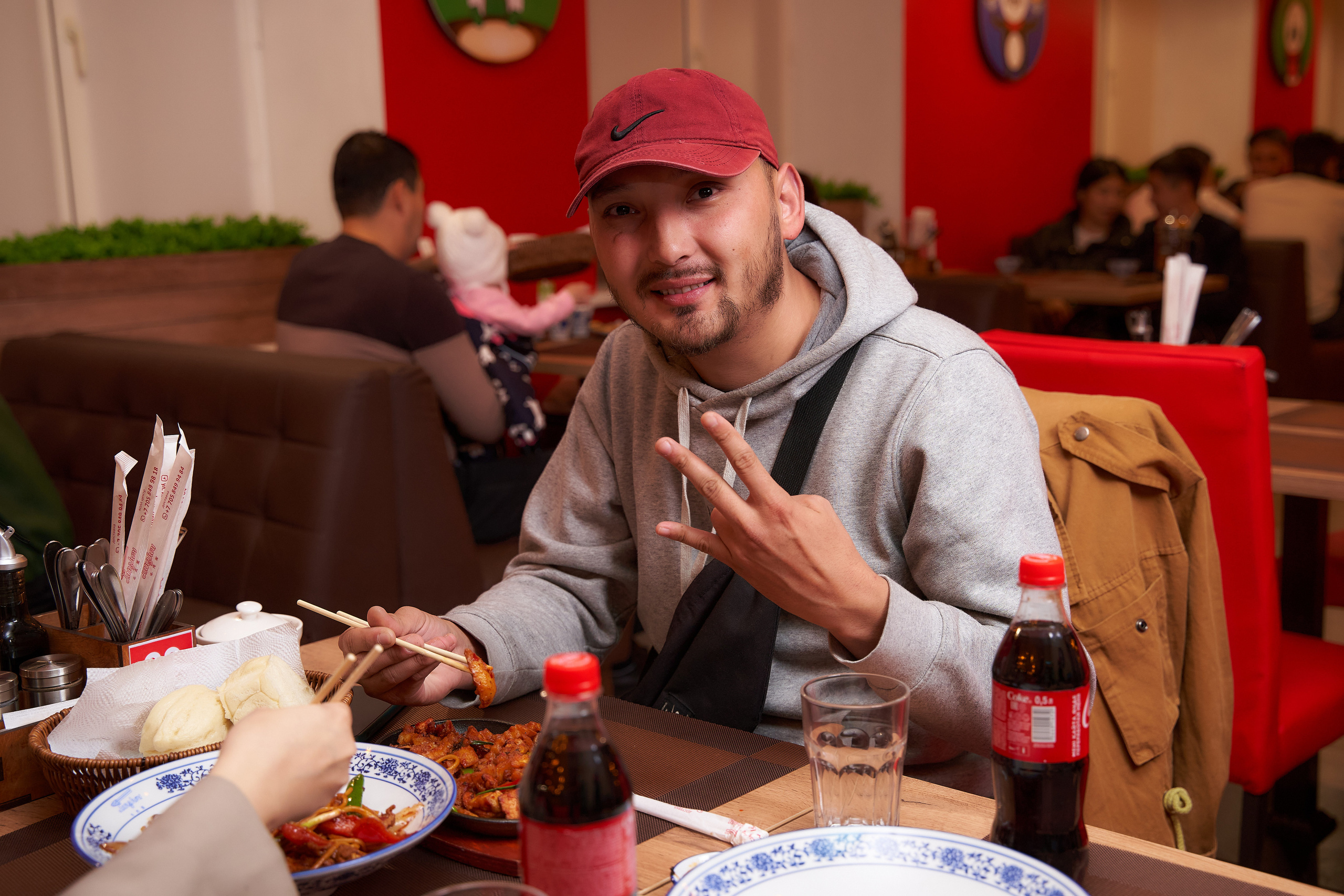 Открытие Lanzhou — кафе востойной кухни. Фотограф в Уральске Александр Хохлачёв | HOHLACHEV.COM