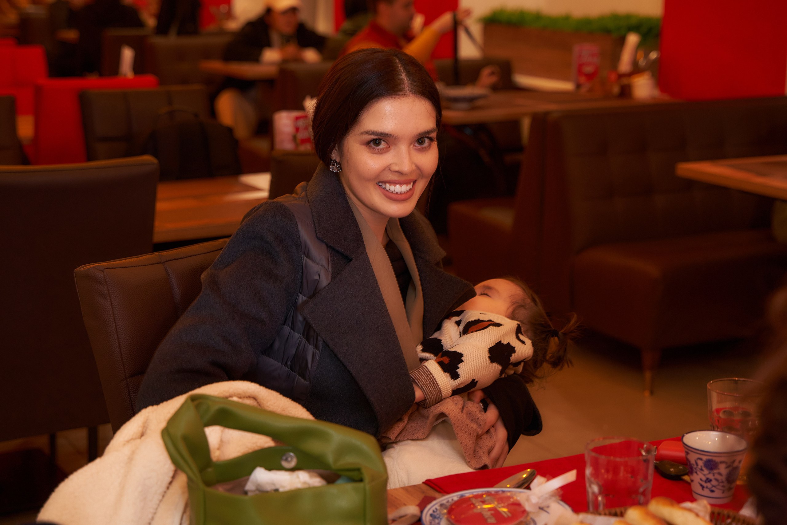 Открытие Lanzhou — кафе востойной кухни. Фотограф в Уральске Александр Хохлачёв | HOHLACHEV.COM