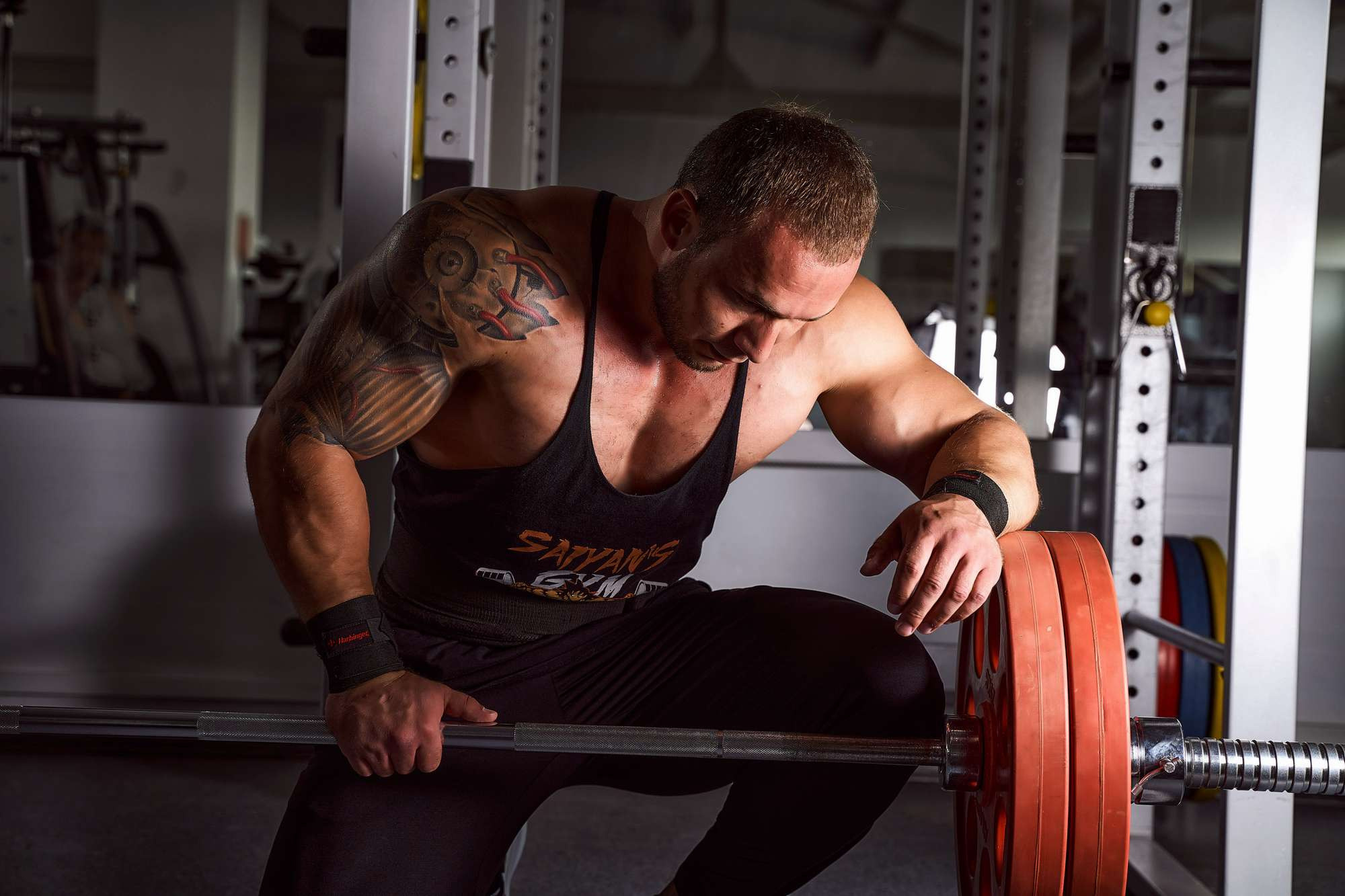 Ибрагим в тренажёрном зале. Фотограф Александр Хохлачёв | HOHLACHEV.COM