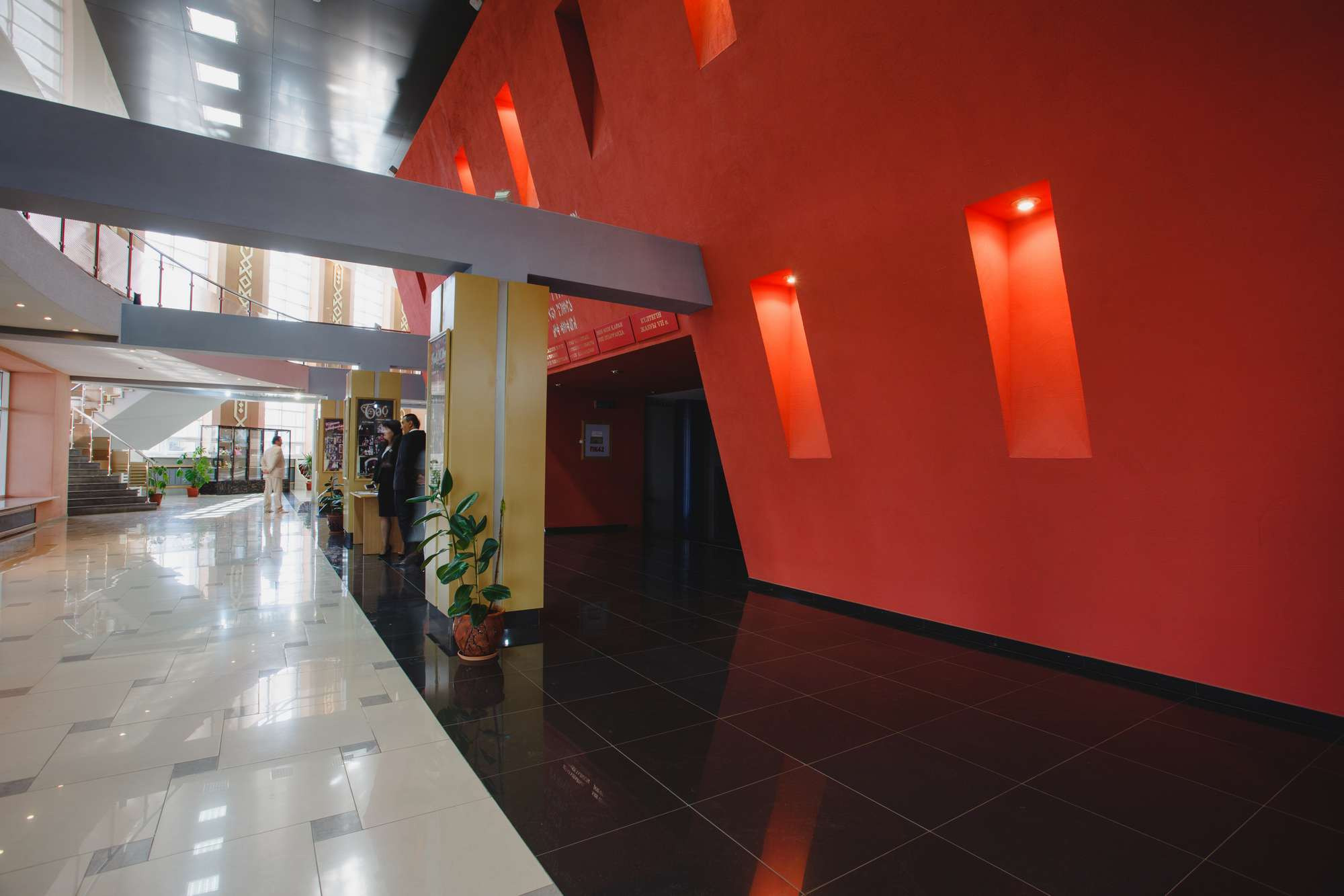 Казахский Драматический Театр. Фотограф в Уральске Александр Хохлачёв | HOHLACHEV.COM