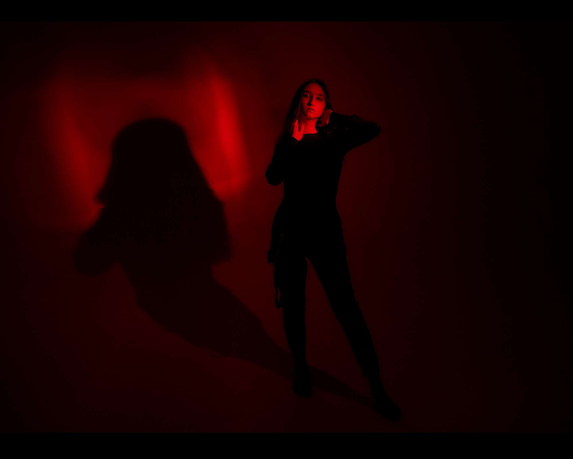 Карина в студии. Фотограф в Уральске Александр Хохлачёв | HOHLACHEV.COM