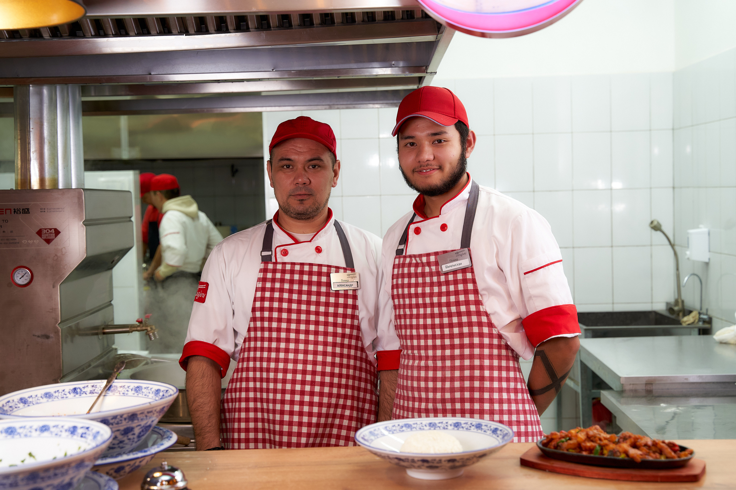 Открытие Lanzhou — кафе востойной кухни. Фотограф в Уральске Александр Хохлачёв | HOHLACHEV.COM