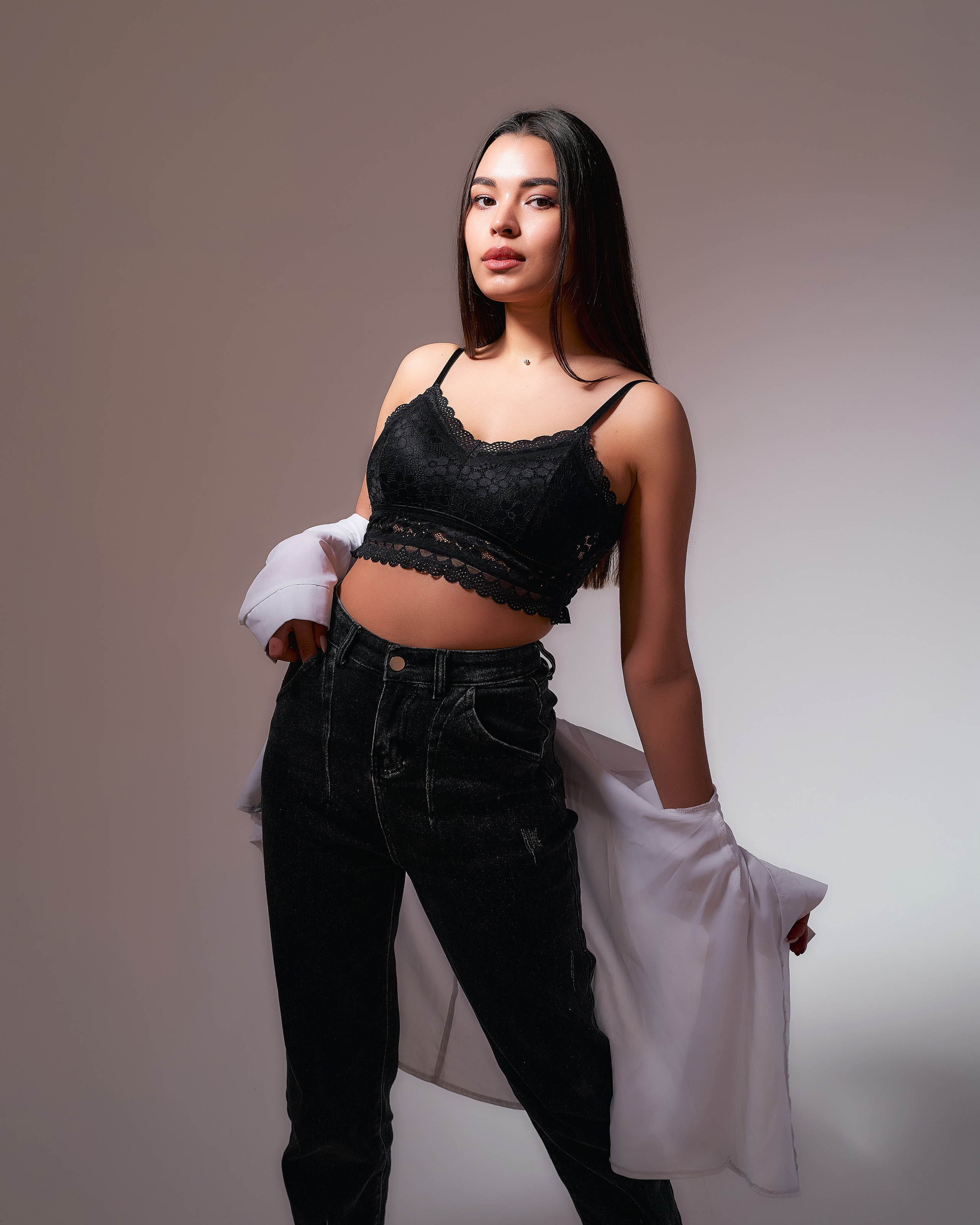 Кристина в студии. Фотограф в Уральске Александр Хохлачёв | HOHLACHEV.COM