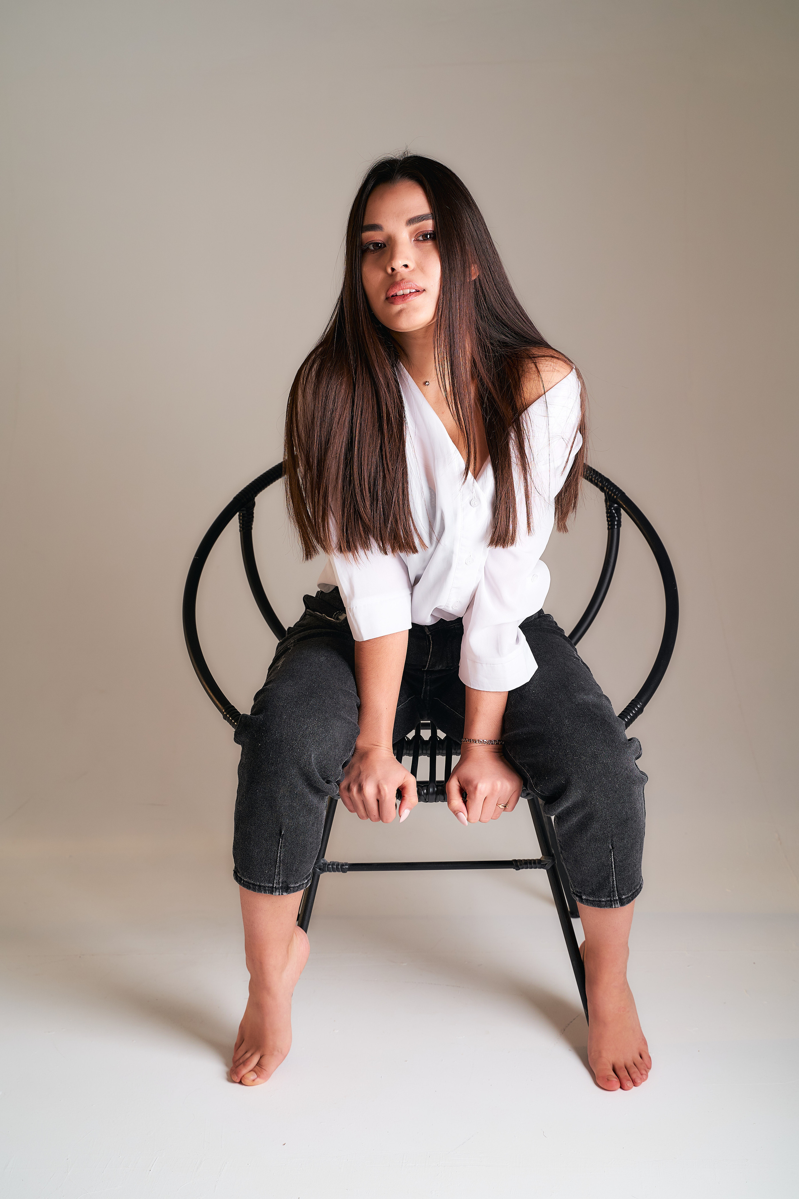 Кристина в студии. Фотограф в Уральске Александр Хохлачёв | HOHLACHEV.COM