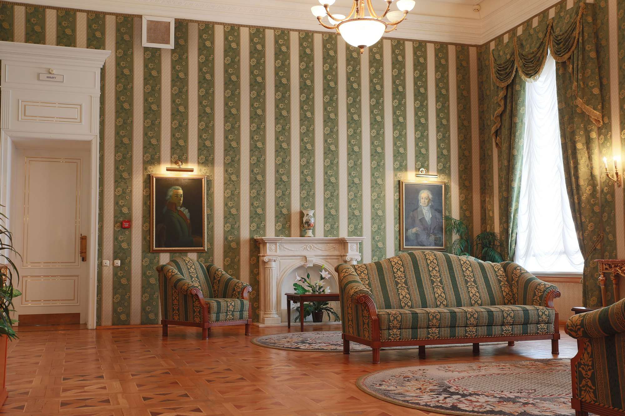 Дом купца Карева в Уральске. Фотограф в Уральске Александр Хохлачёв | HOHLACHEV.COM