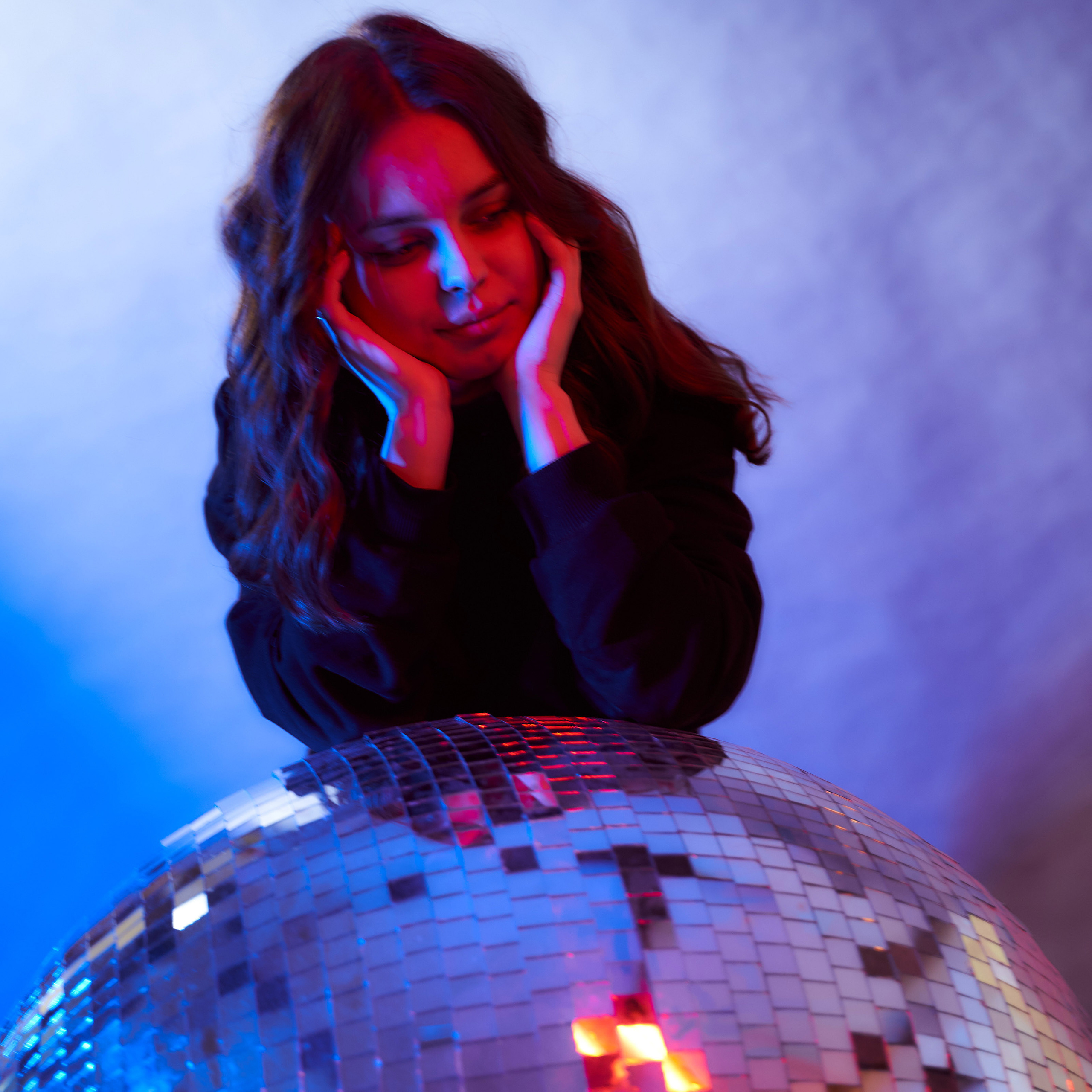 Александра в студии. Фотограф в Уральске Александр Хохлачёв | HOHLACHEV.COM