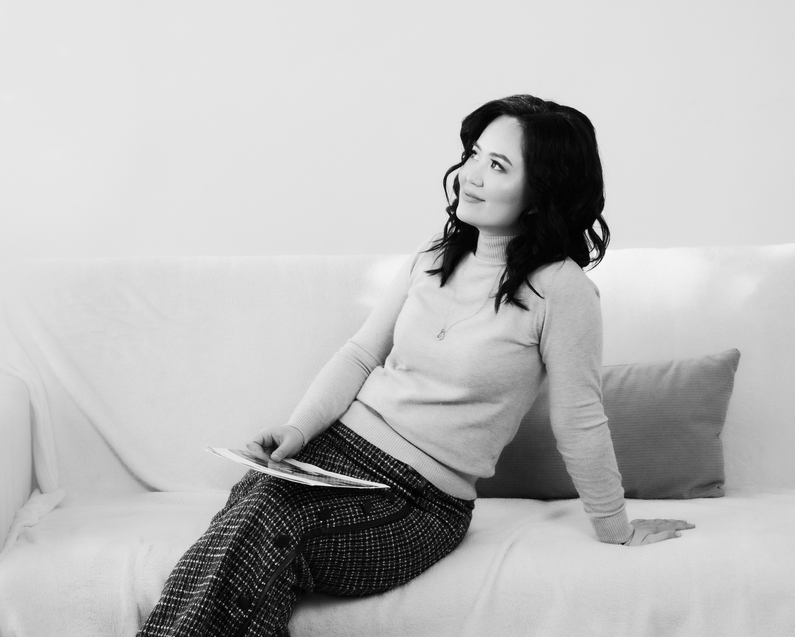 Шолпан и её семья в студии. Фотограф в Уральске Александр Хохлачёв | HOHLACHEV.COM