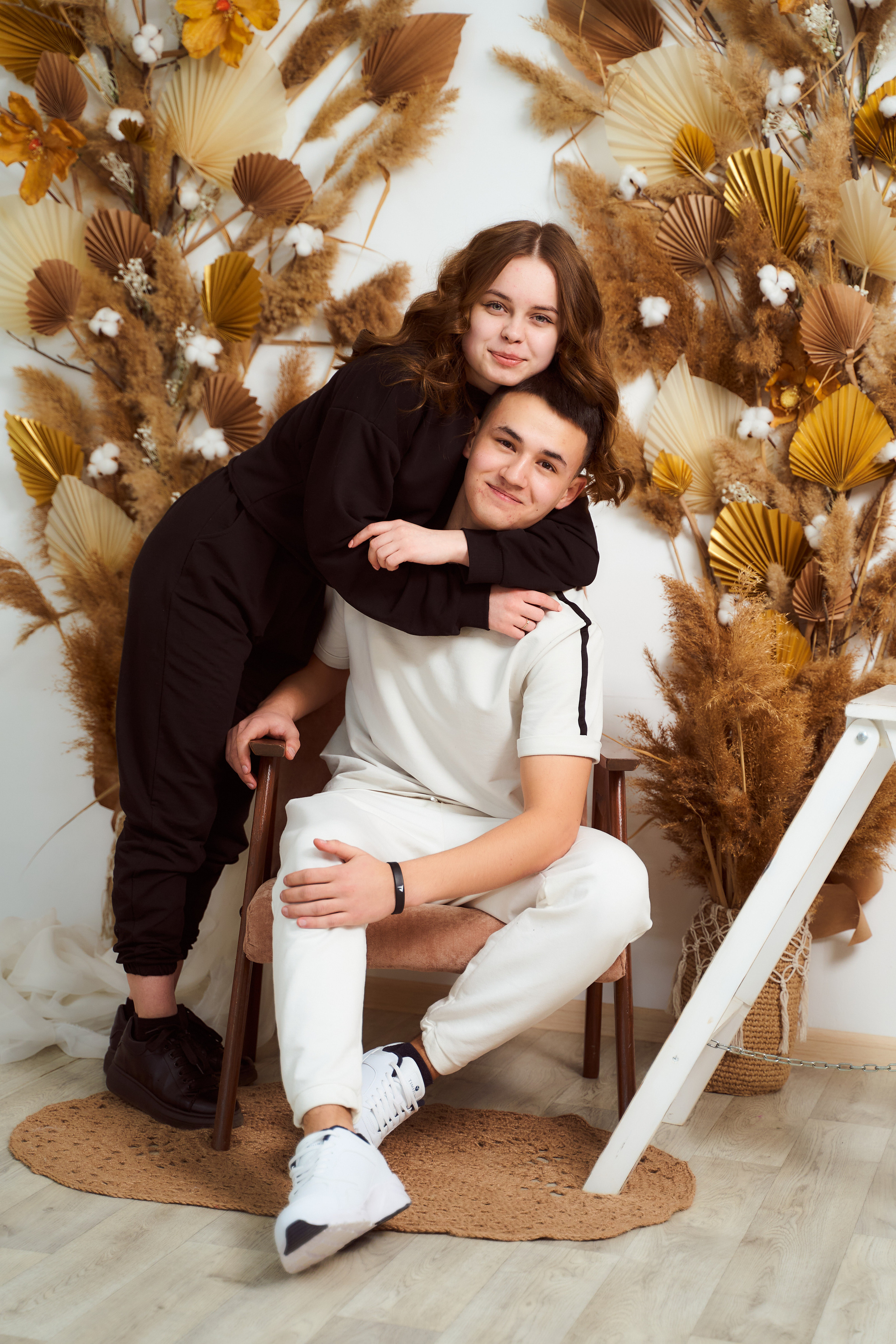 Александра в студии. Фотограф в Уральске Александр Хохлачёв | HOHLACHEV.COM