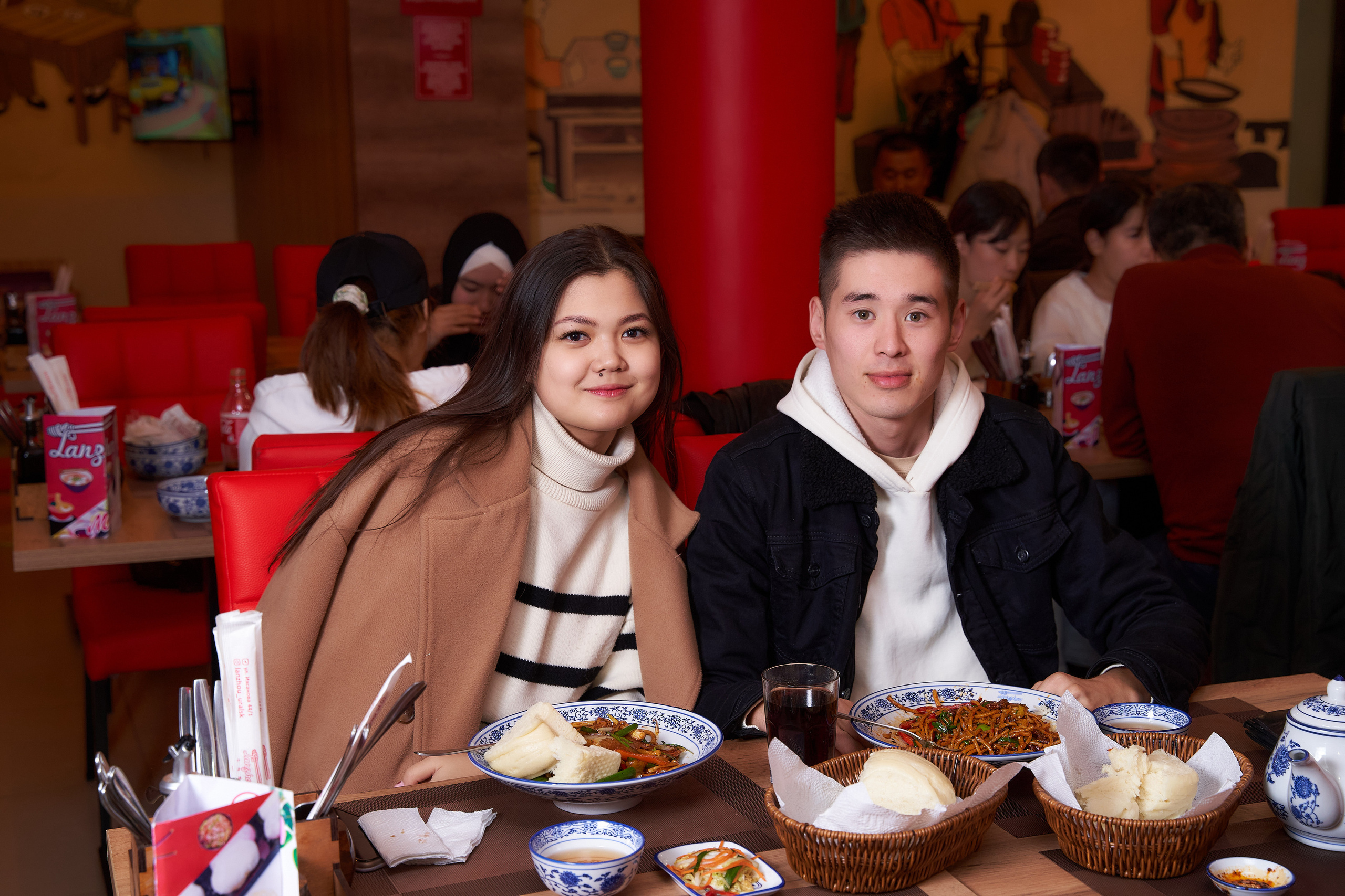 Открытие Lanzhou — кафе востойной кухни. Фотограф в Уральске Александр Хохлачёв | HOHLACHEV.COM