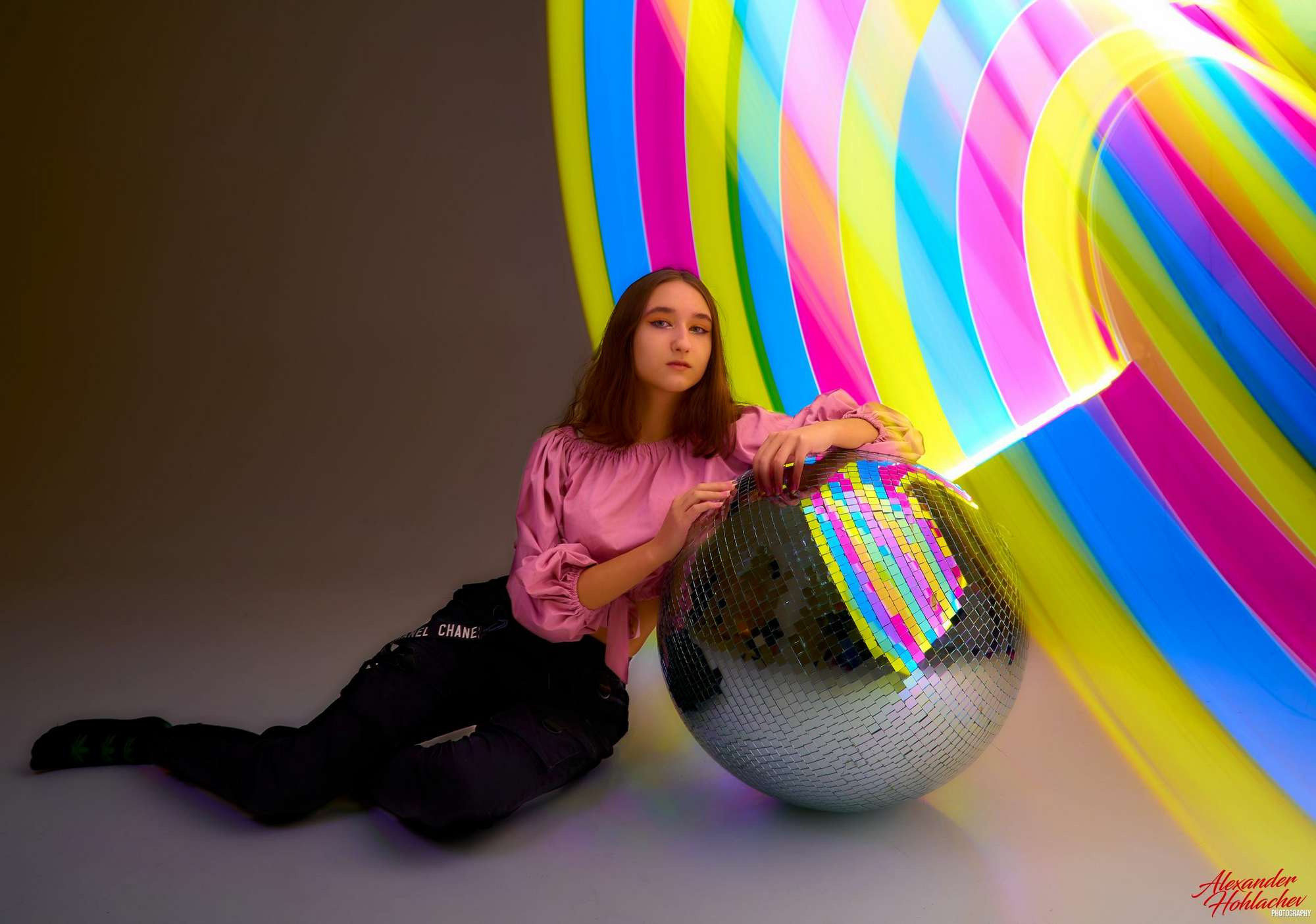 Карина в студии. Фотограф в Уральске Александр Хохлачёв | HOHLACHEV.COM