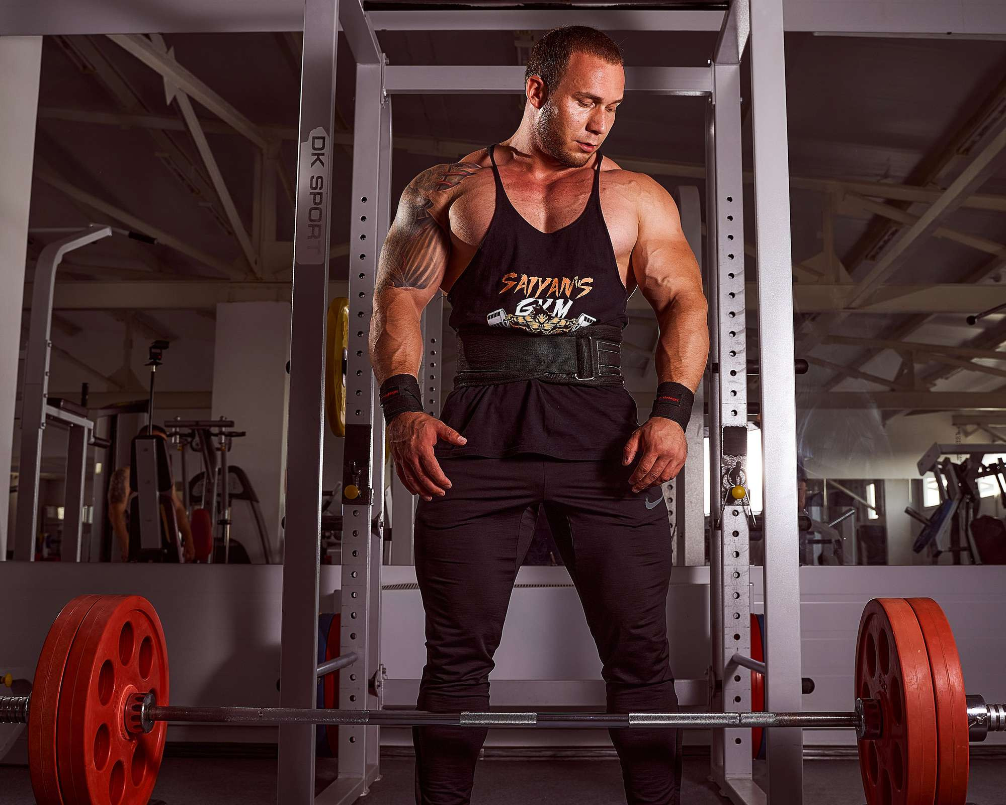 Ибрагим в тренажёрном зале. Фотограф Александр Хохлачёв | HOHLACHEV.COM