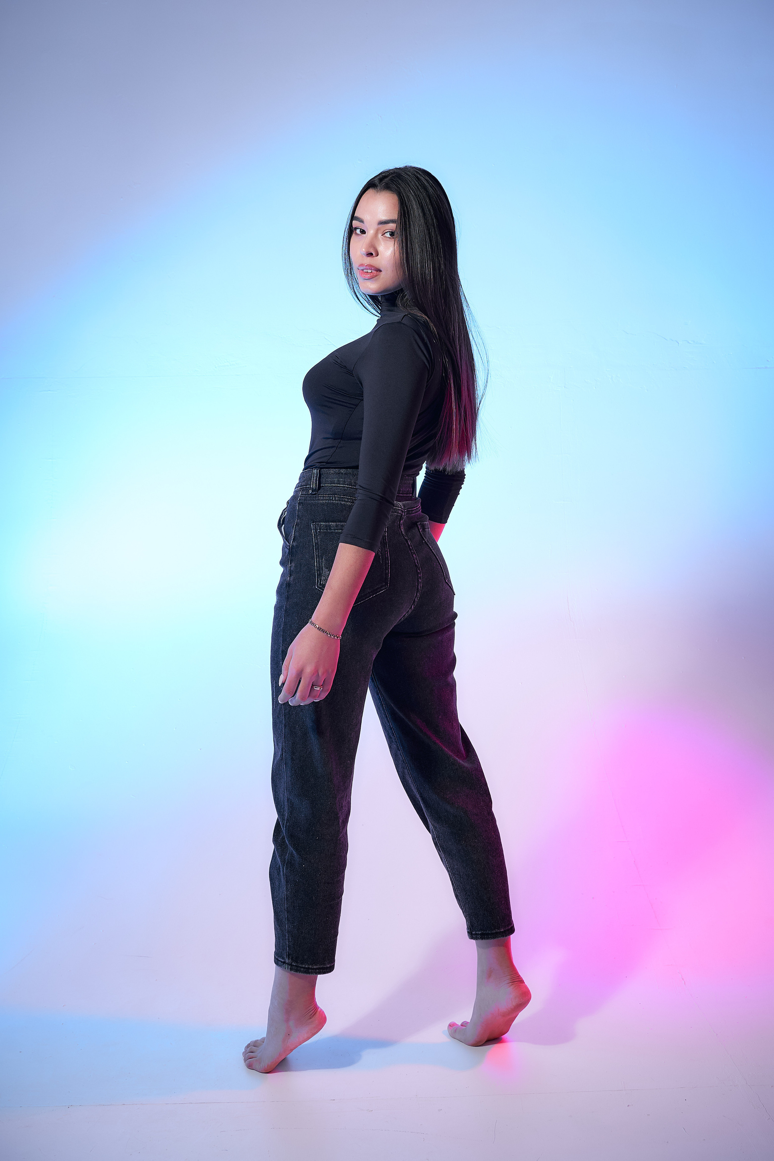 Кристина в студии. Фотограф в Уральске Александр Хохлачёв | HOHLACHEV.COM