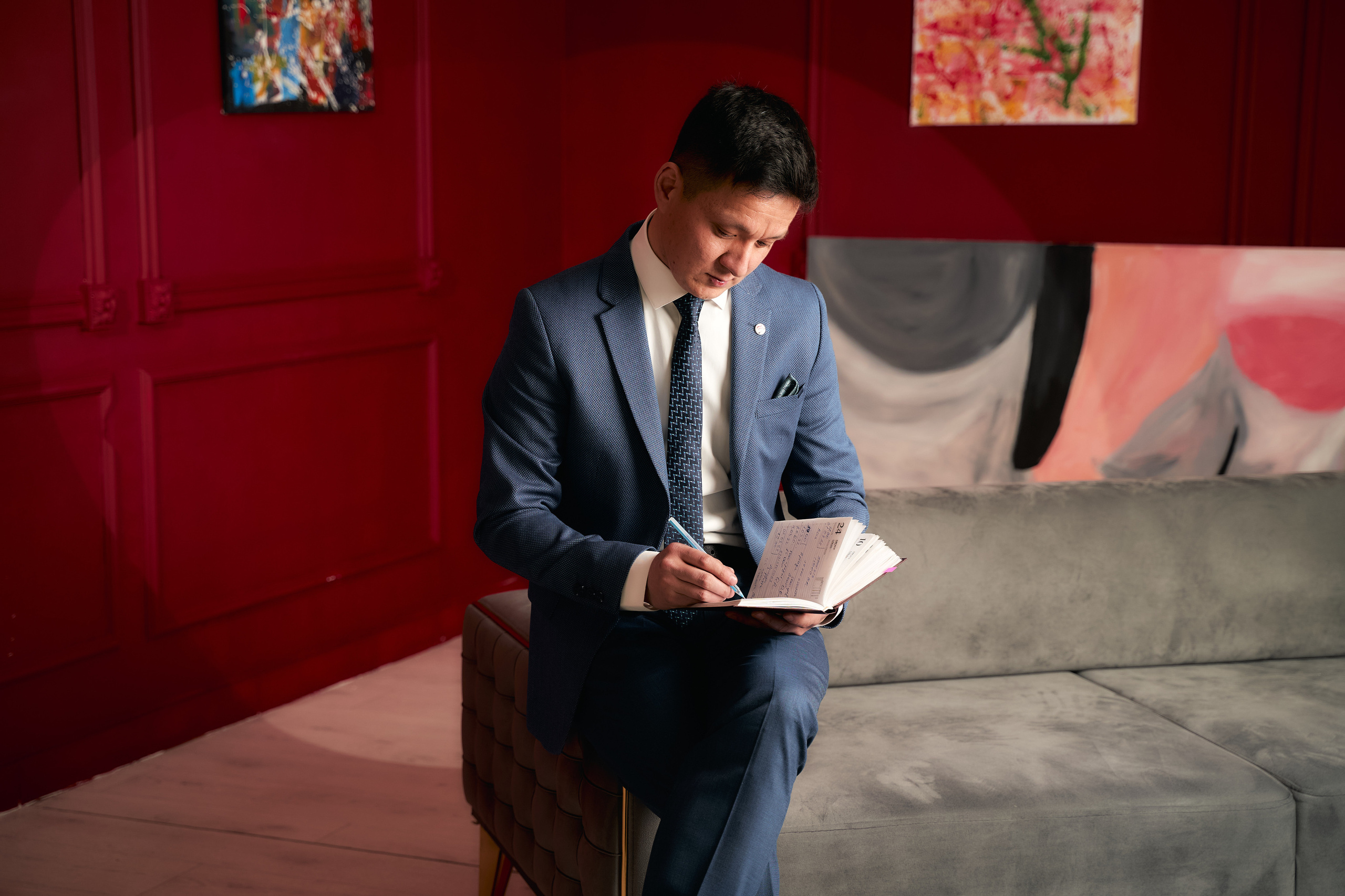 Дамир в студии. Фотограф в Уральске Александр Хохлачёв | HOHLACHEV.COM