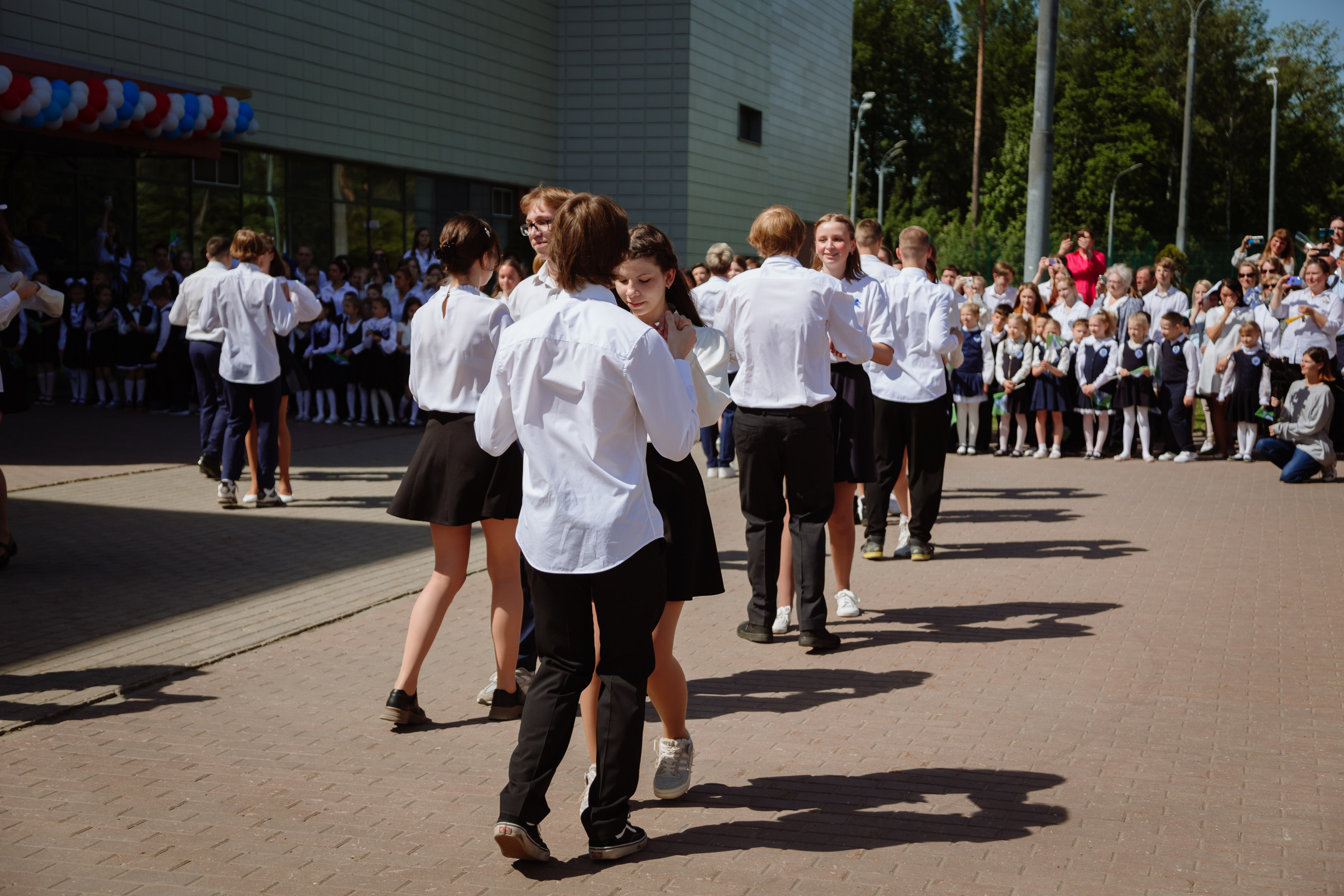 Последний звонок 2024 (2 часа фотосъемки). Профессиональный фотограф Надежда Антонова