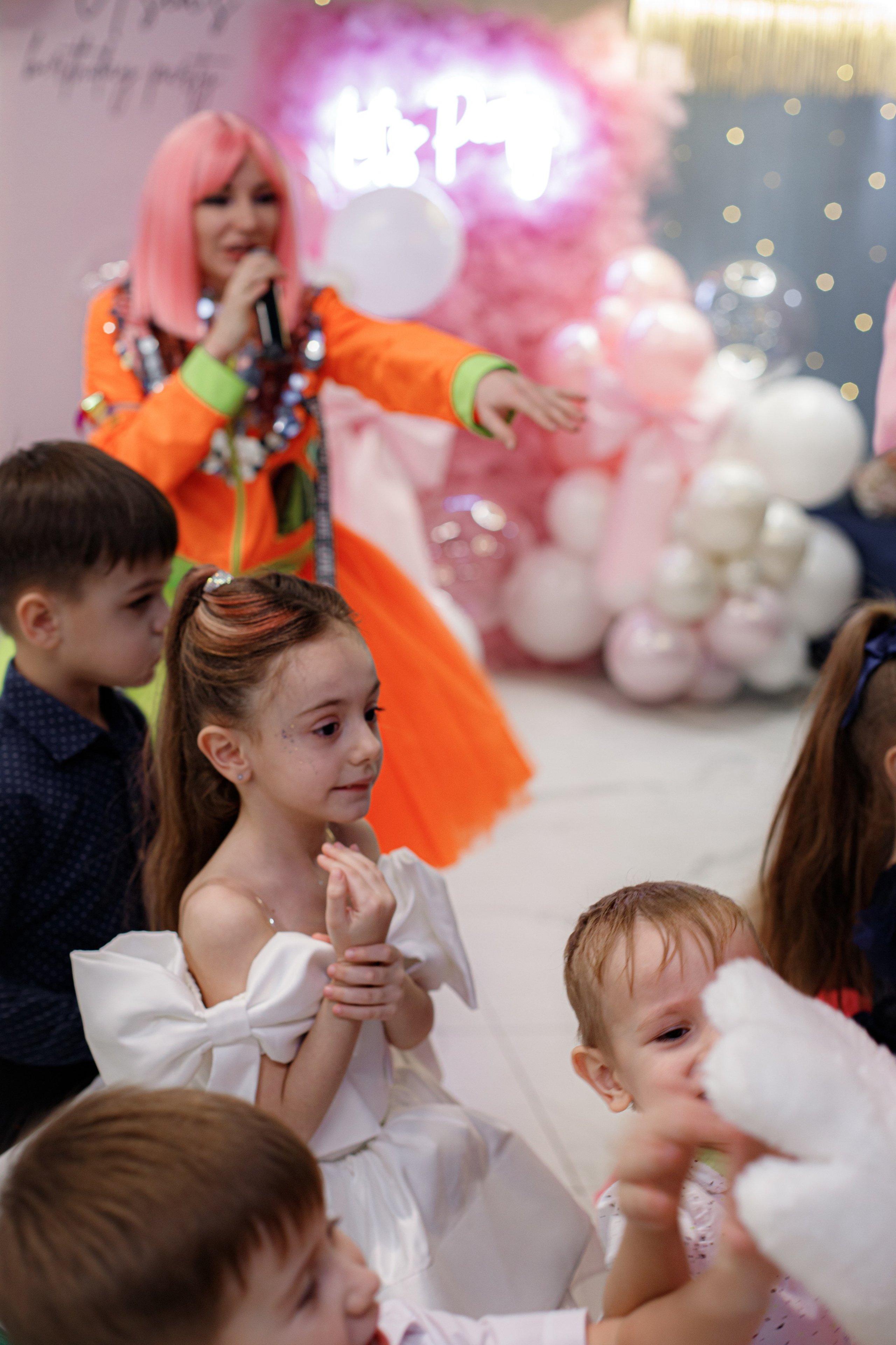 ASIA'S BIRTHDAY PARTY. Photokarish