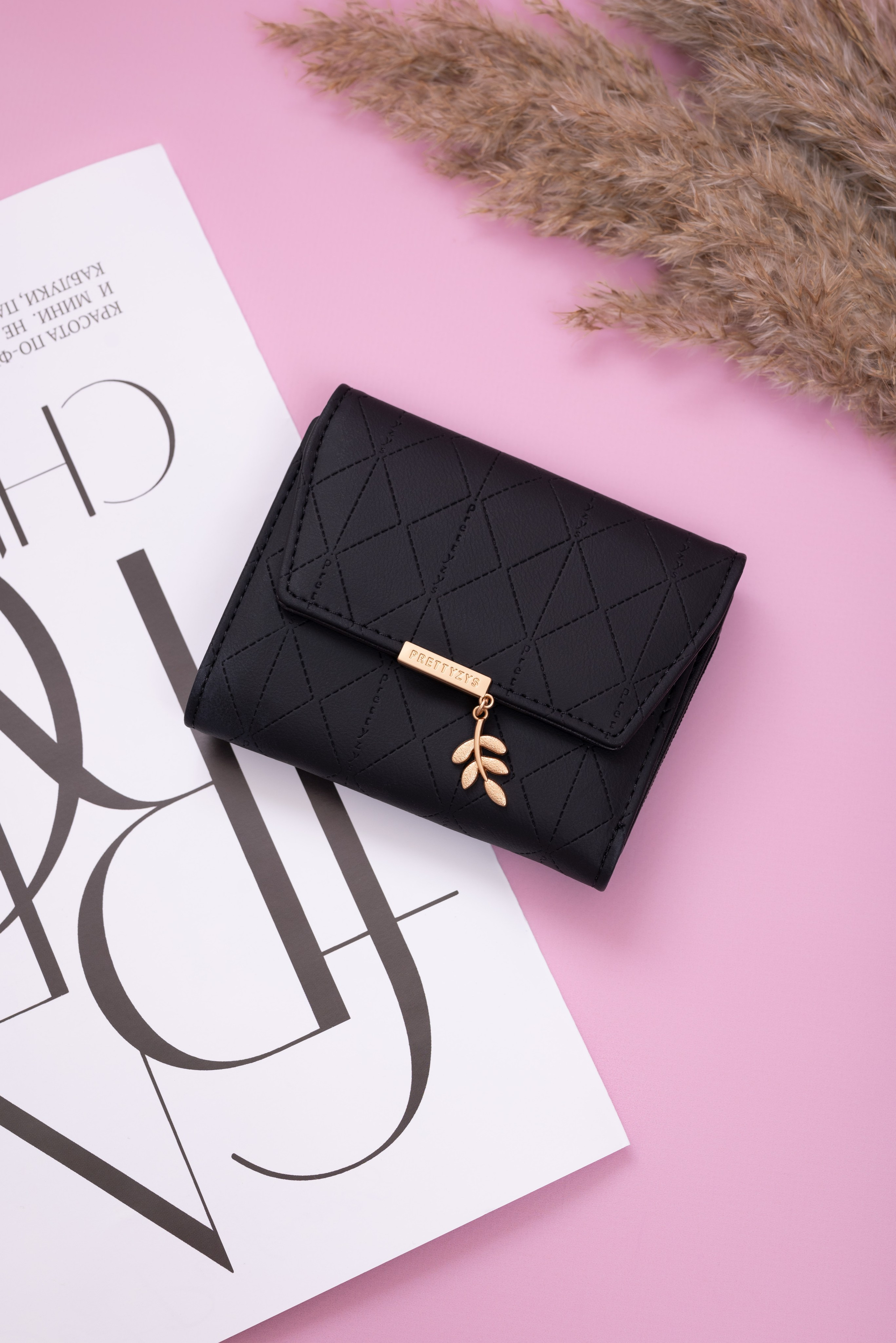 Кошельки. Предметный фотограф, фото для маркетплейсов Пятигорск, КМВ